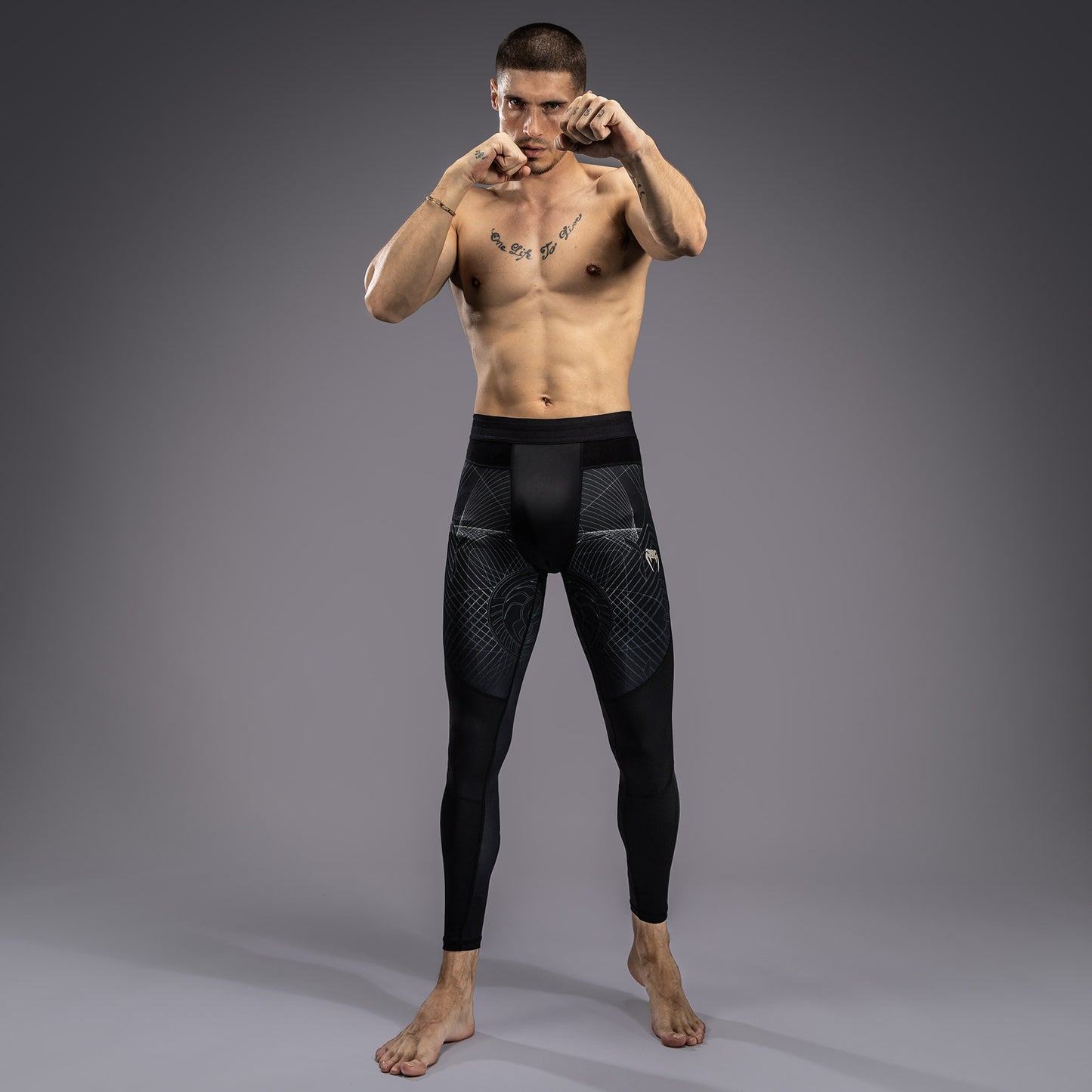 Venum G-Fit Air 男士紧身裤 – 深黑色/沙漠沙色