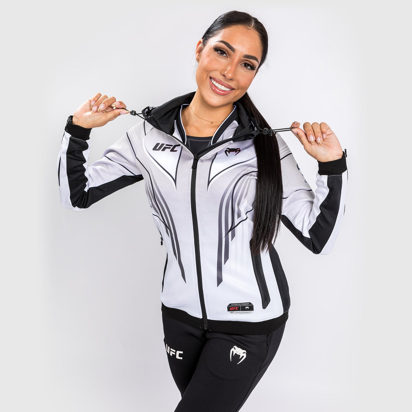 UFC Venum Authentic Fight Night 2.0 Kit by Venum 女士款连帽衫 – 白色