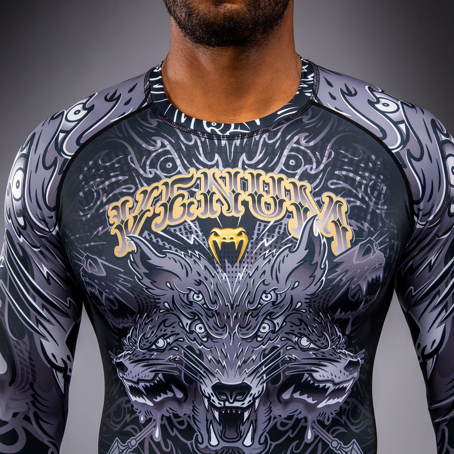 Venum Wolf Atak 长袖紧身防磨衣 – 黑色/灰色