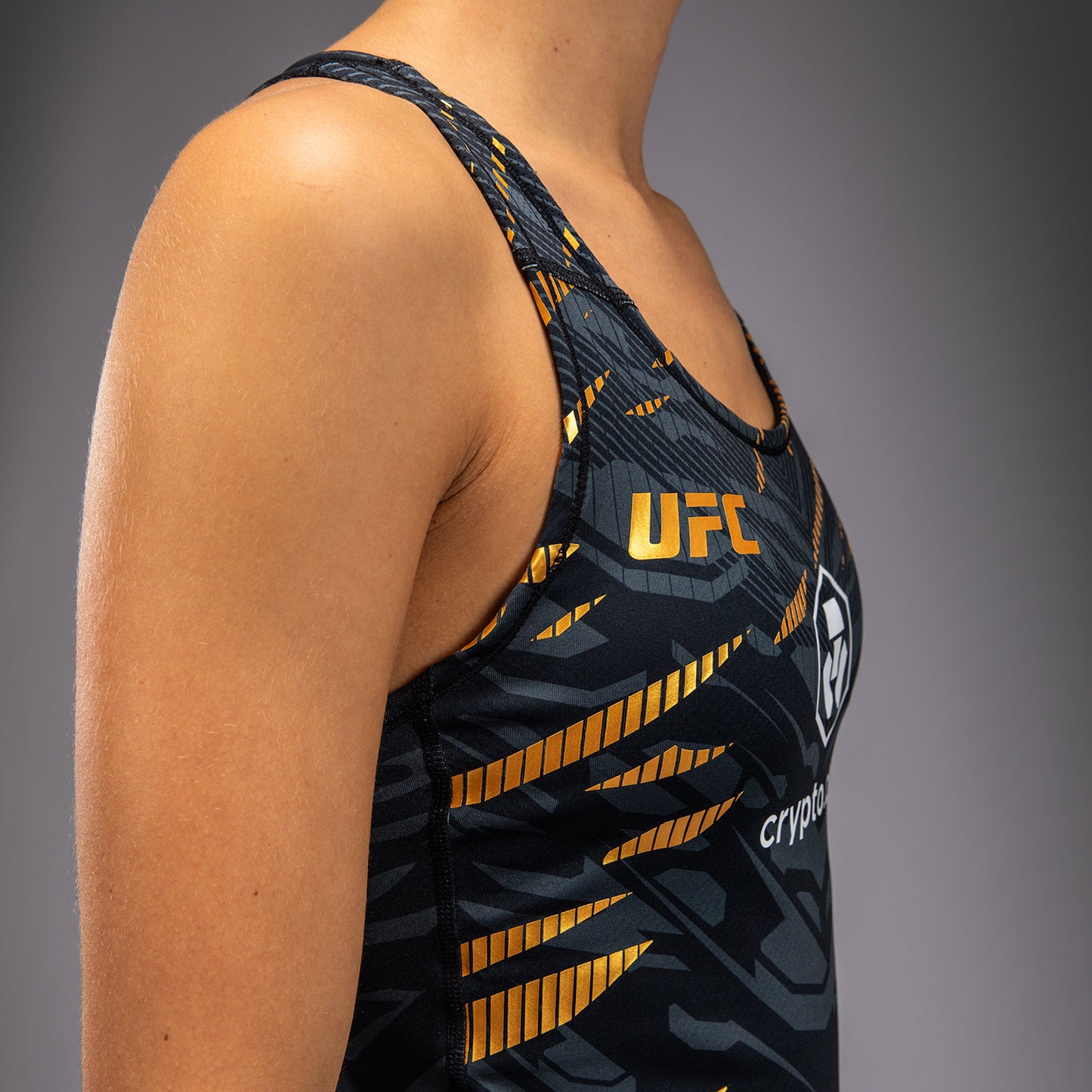 UFC Fusion by Venum Authentic Fight Night 女士紧身背心带胸垫 – Champion