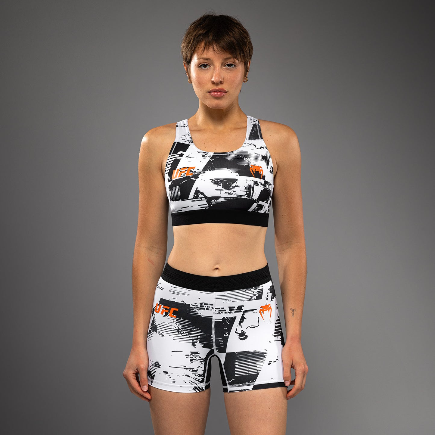 Women's UFC Zenith by Venum 白色 Authentic Fight Week 运动内衣
