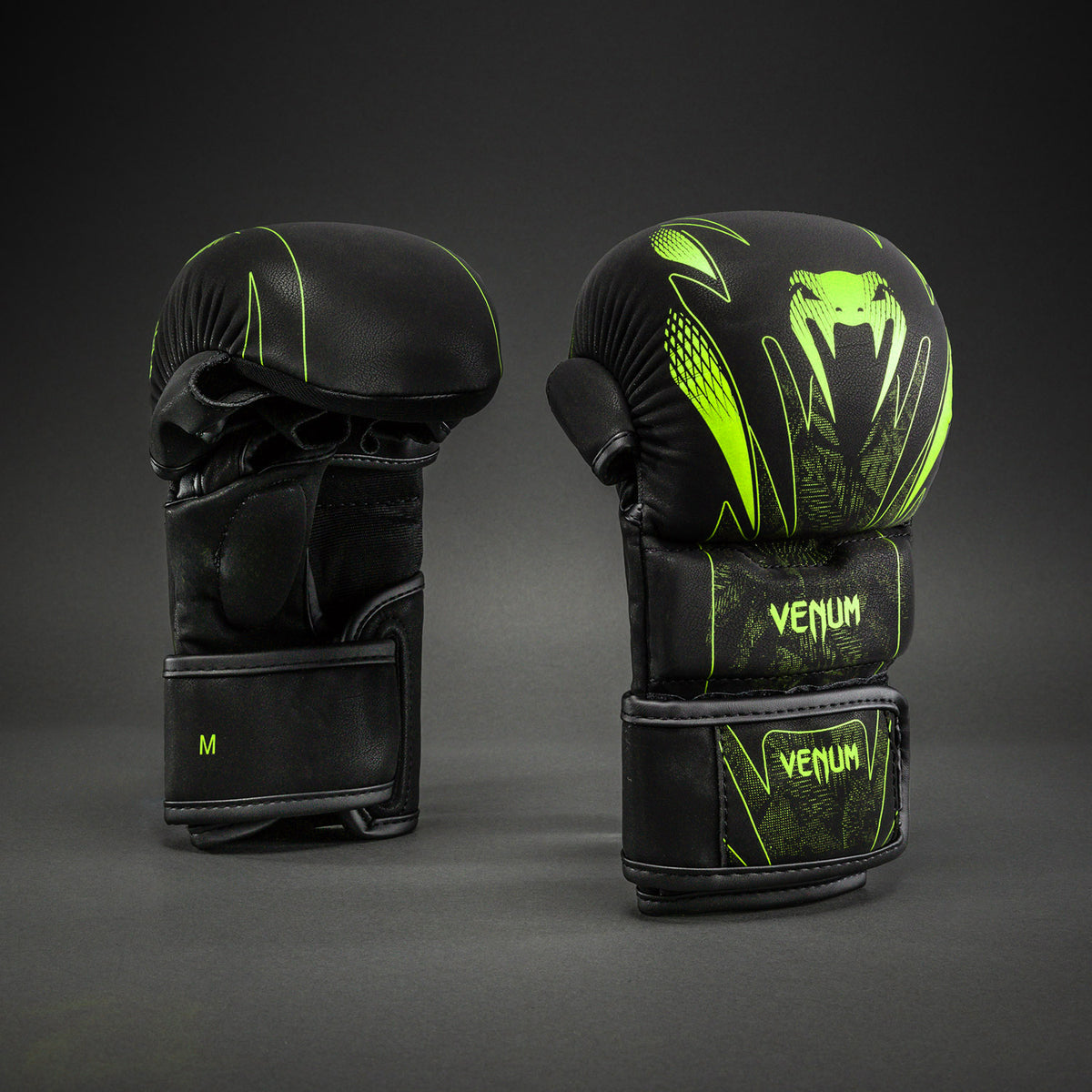Venum Amazonia Reborn MMA实战训练手套 - 黑色/绿色