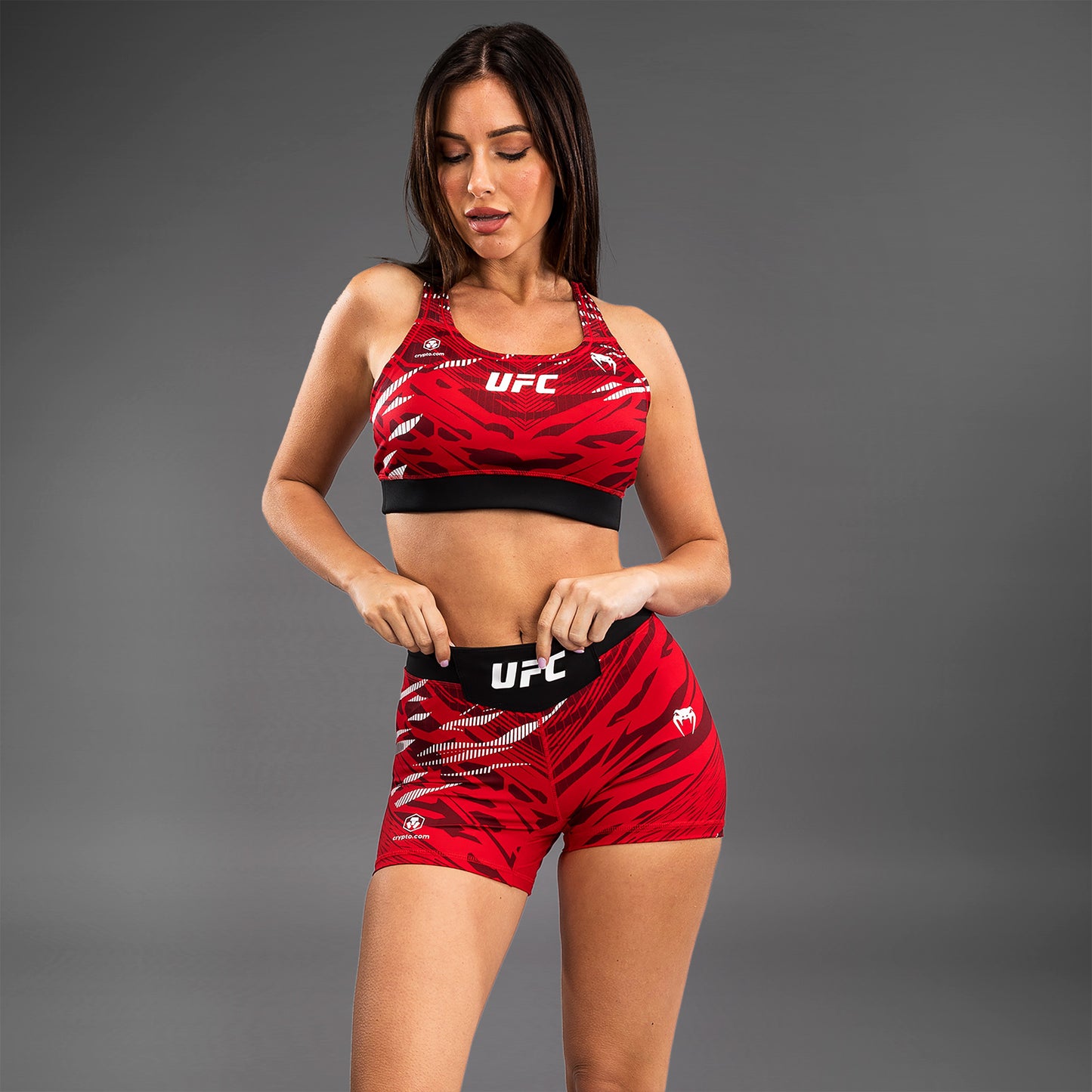 UFC Fusion by Venum 女士综合格斗短裤 – 修身款 – 红色
