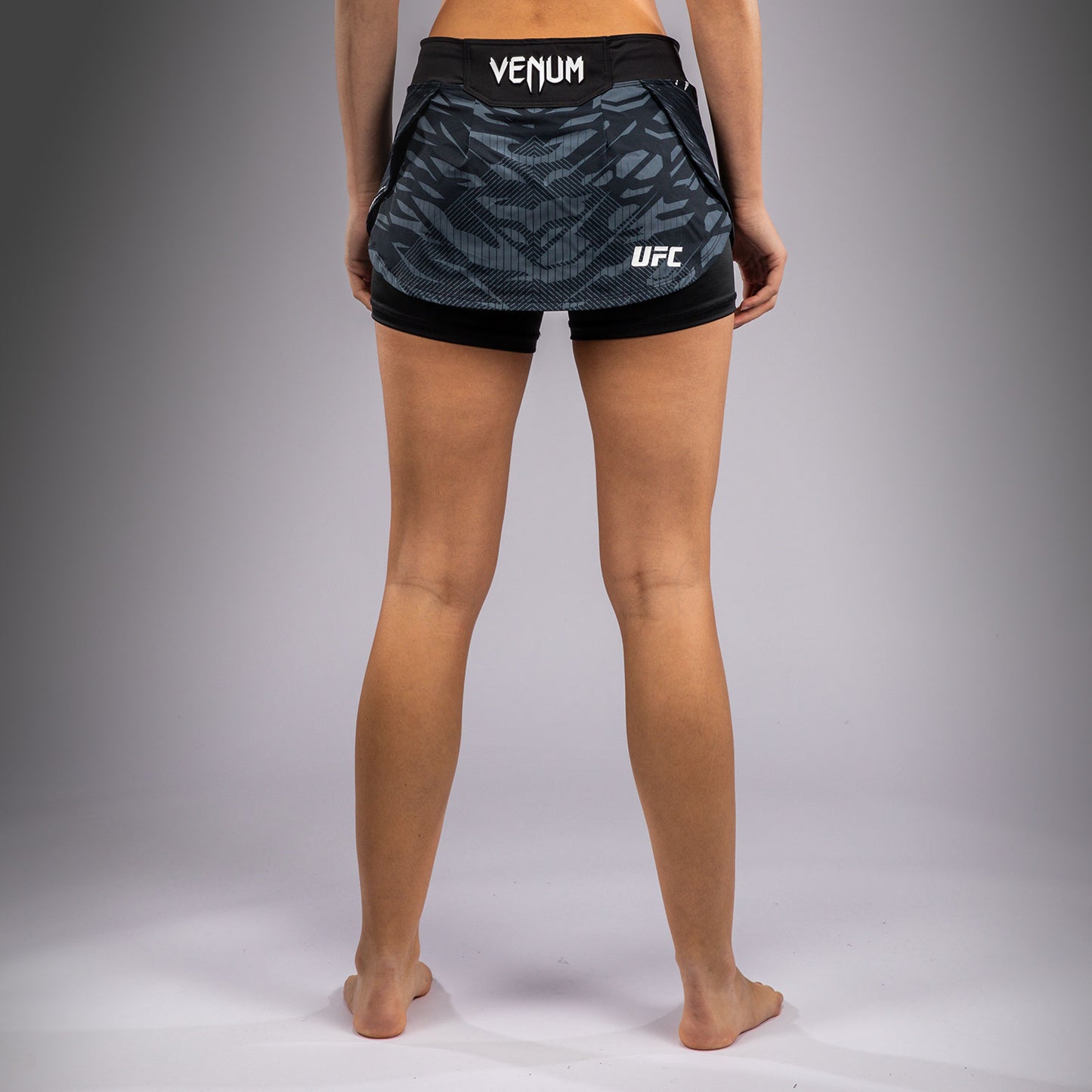 UFC Fusion by Venum Authentic Fight Night 女士格斗短裙 – 黑色