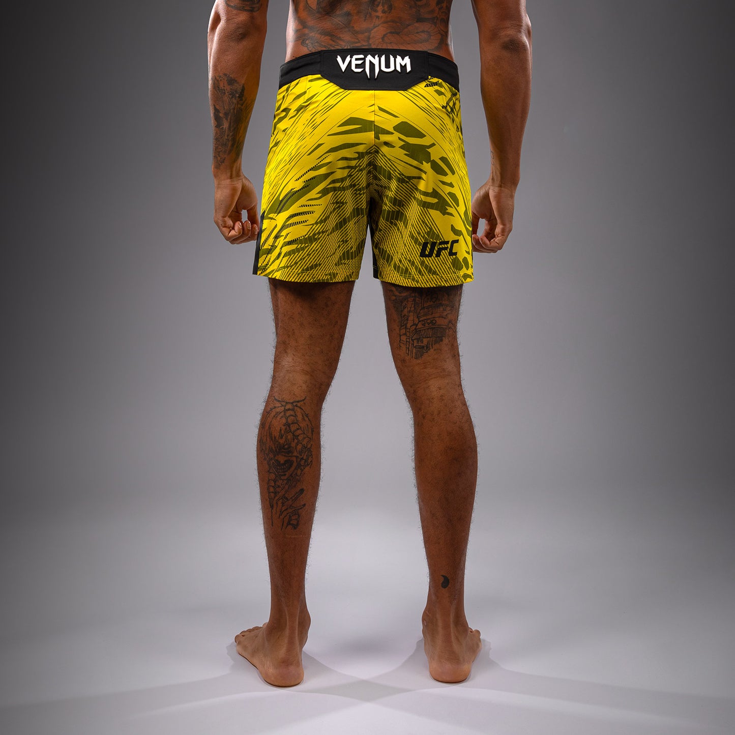 UFC Fusion by Venum Authentic Fight Night 男士格斗短裤 – 短款 – 黄色