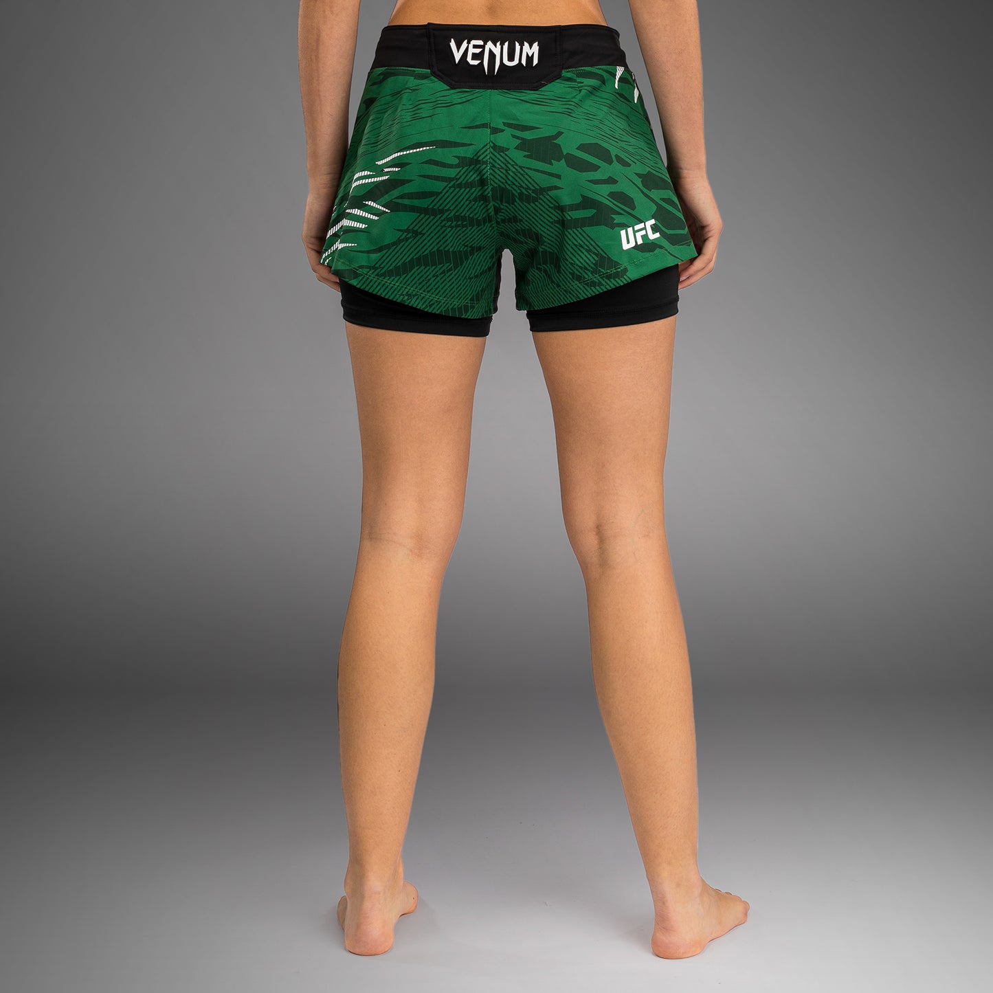UFC Fusion by Venum 女士格斗短裤 – 绿色