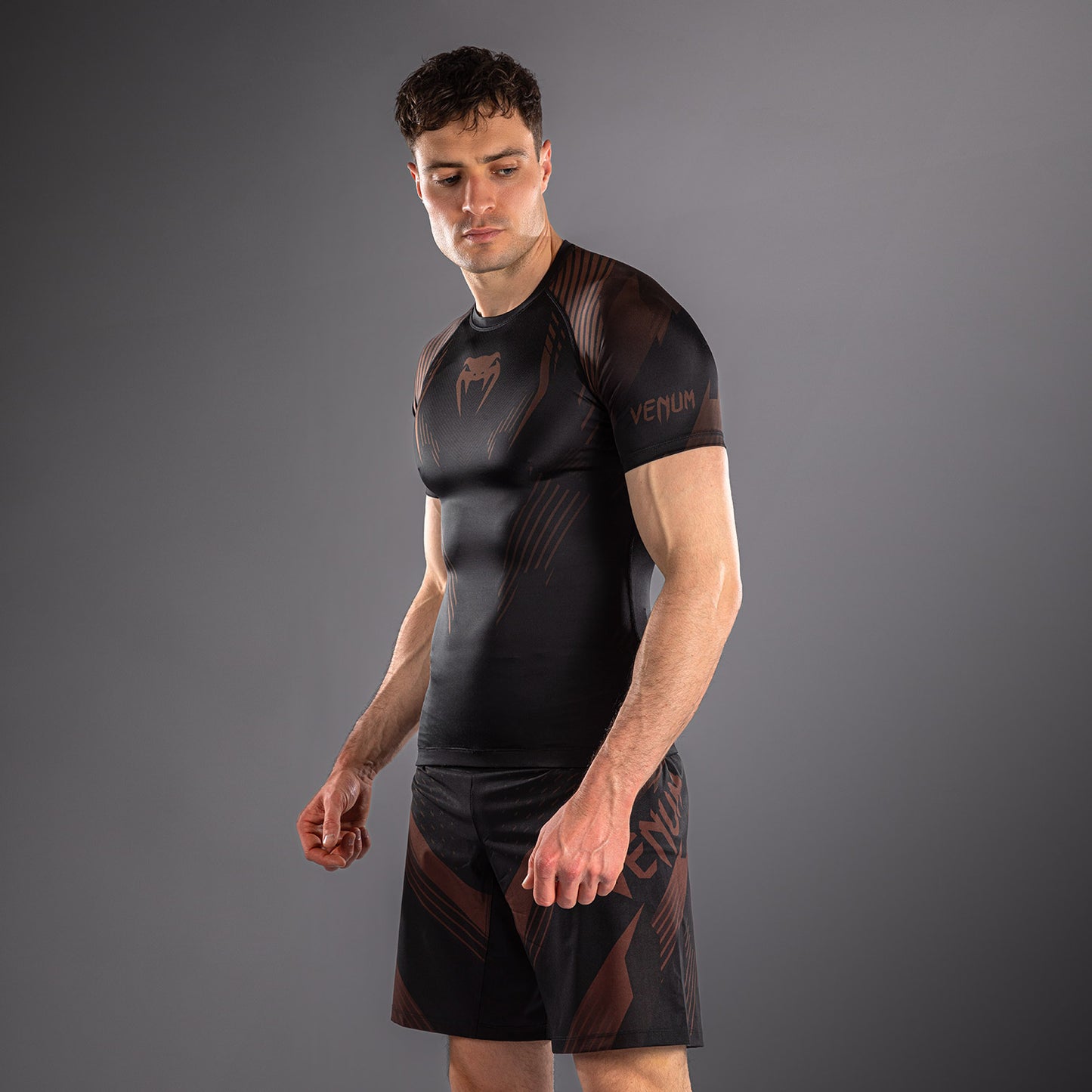NO-GI 6.0 短袖紧身防磨衣 – 黑色/棕色