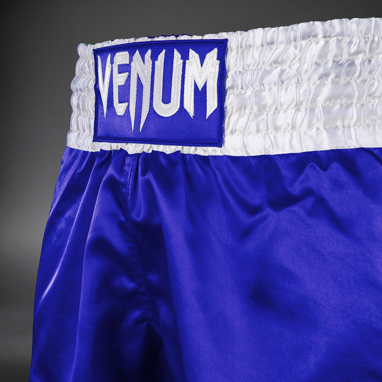 Venum Classic 泰拳短裤 – 蓝色