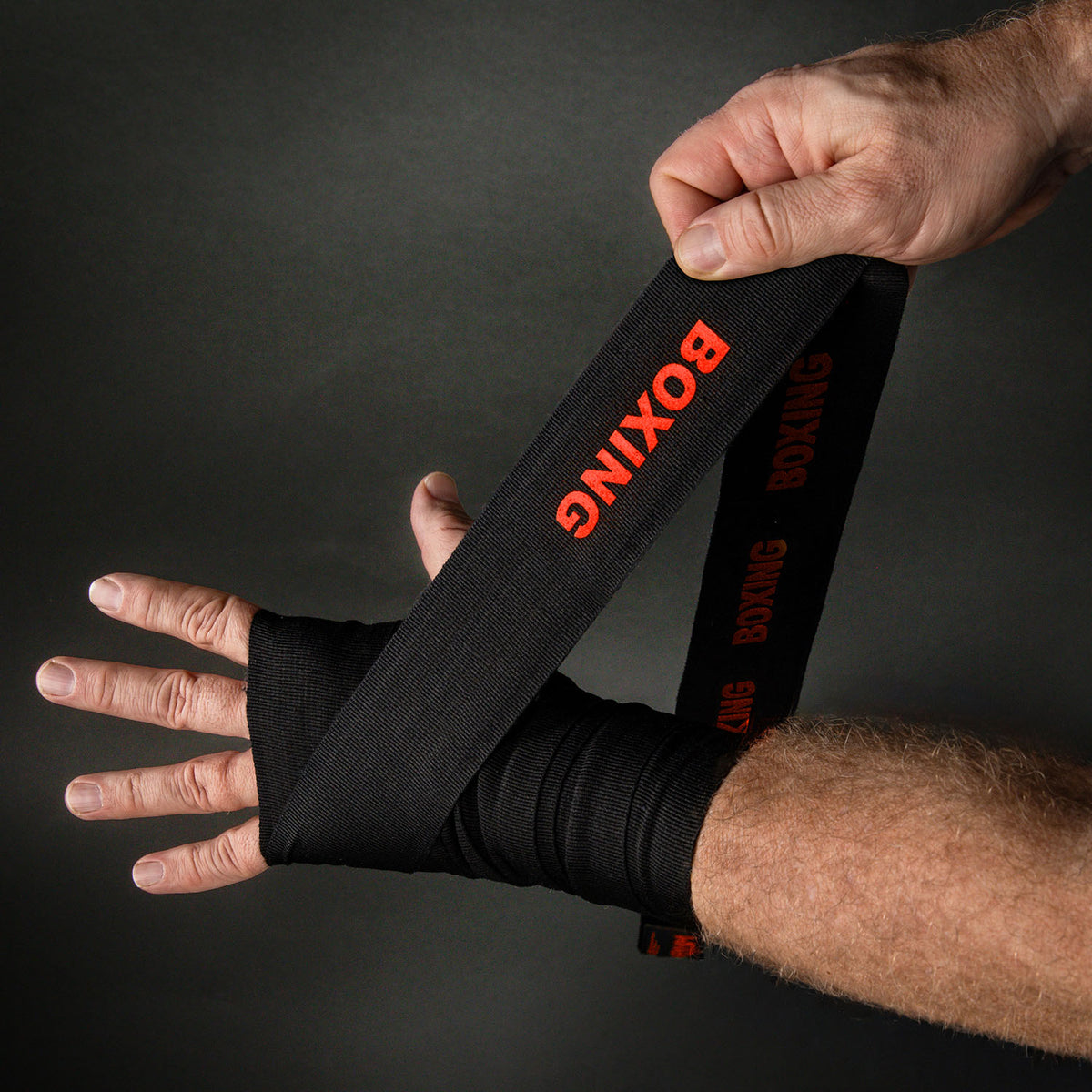 Venum Kontact Evo Boxing 拳击绑带 - 黑色/红色