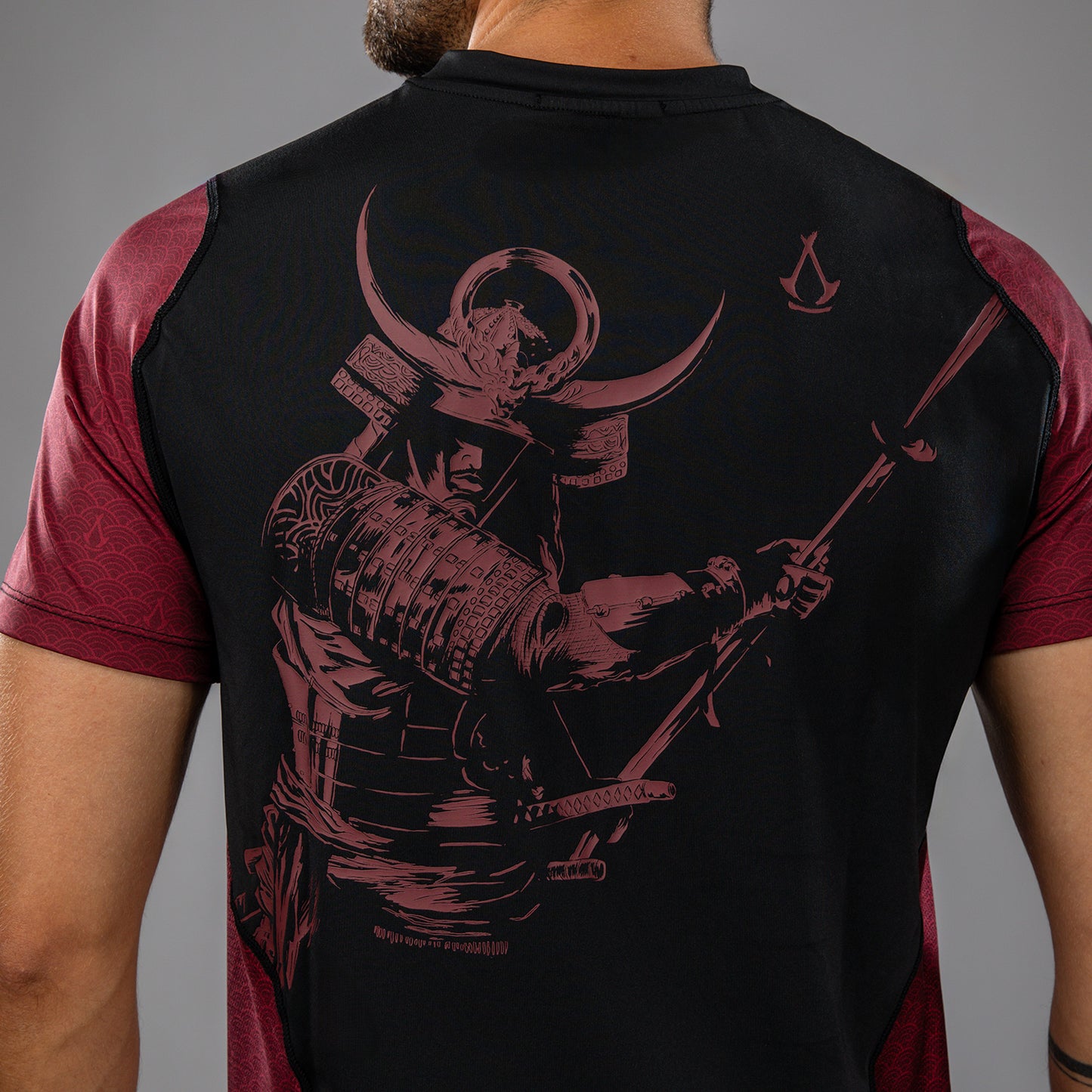 Venum x Assassin’s Creed Shadows 男士 Dry Tech T恤 – 酒红色/黑色