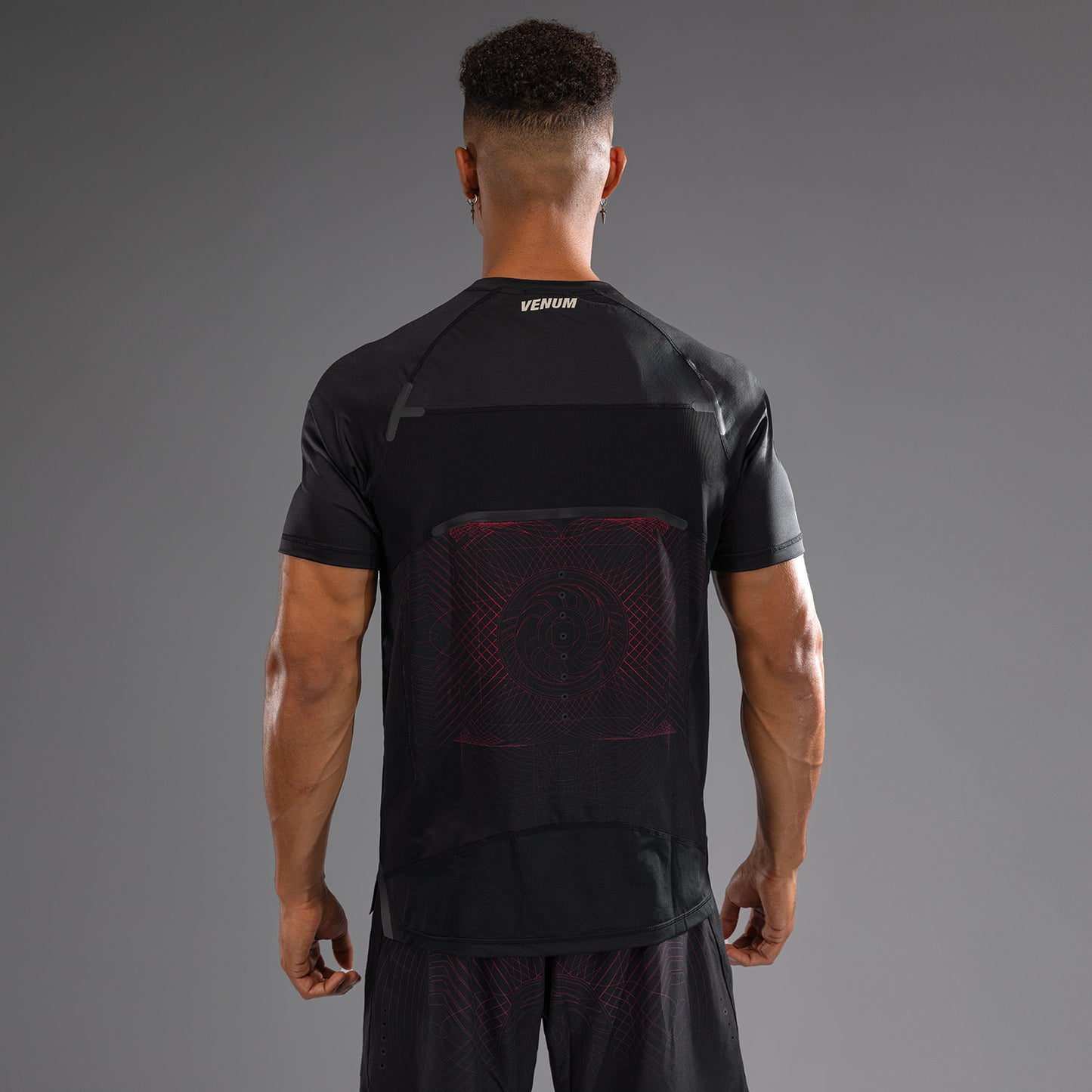 Venum G-Fit Air 男士 Dry-Tech T恤 – 深黑色/火红色