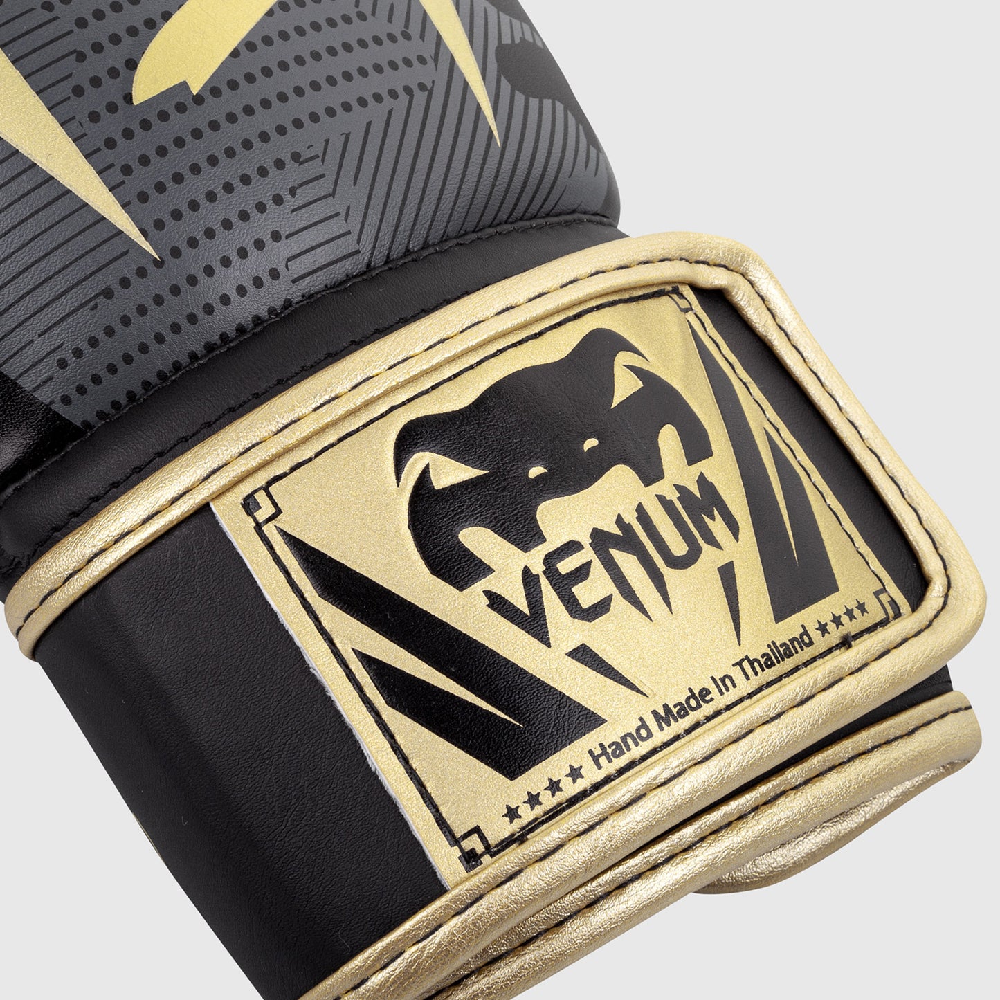 Venum Elite 拳击手套 – 迷彩色/金色