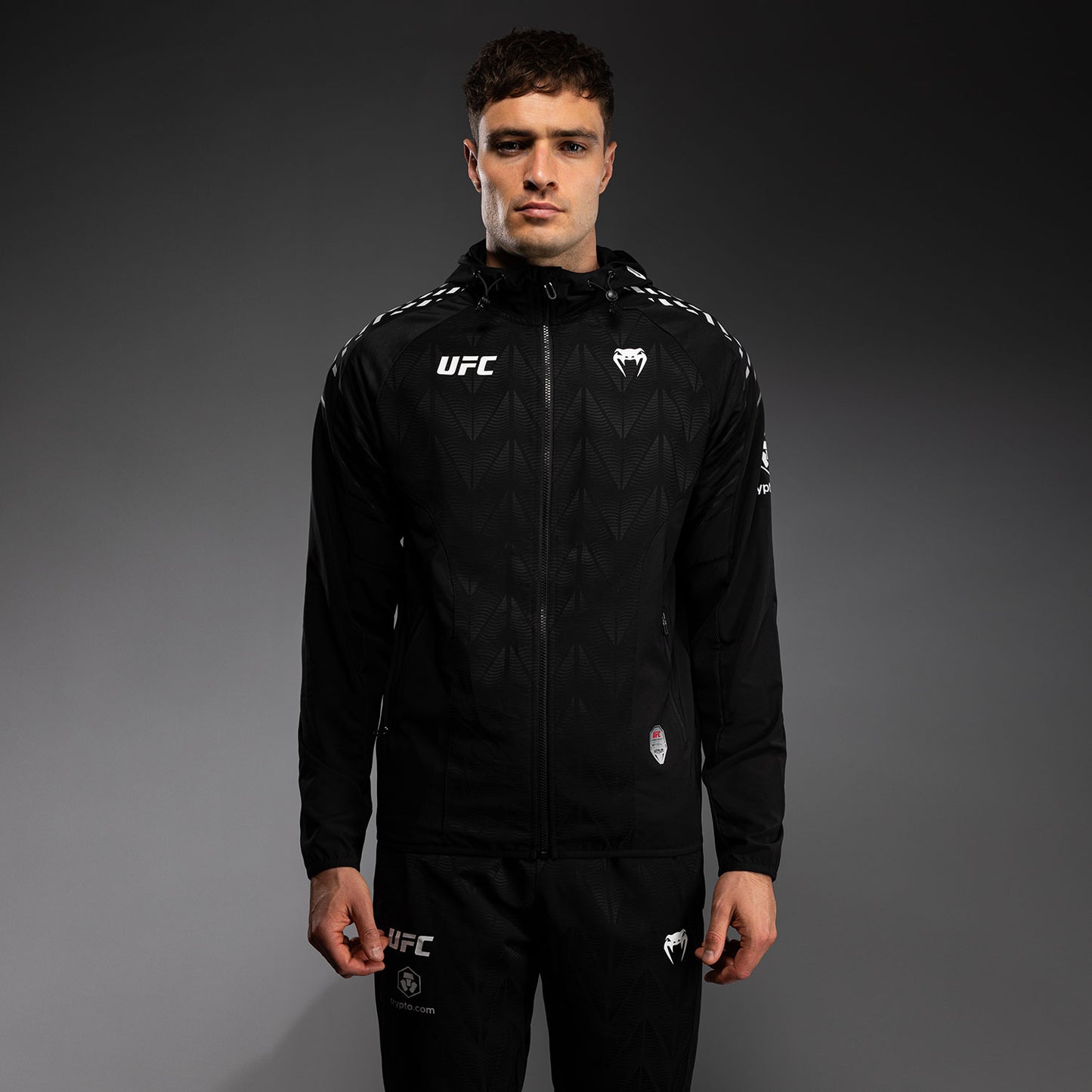 Men’s UFC Zenith by Venum 黑色 Authentic格斗夜出场连帽衫