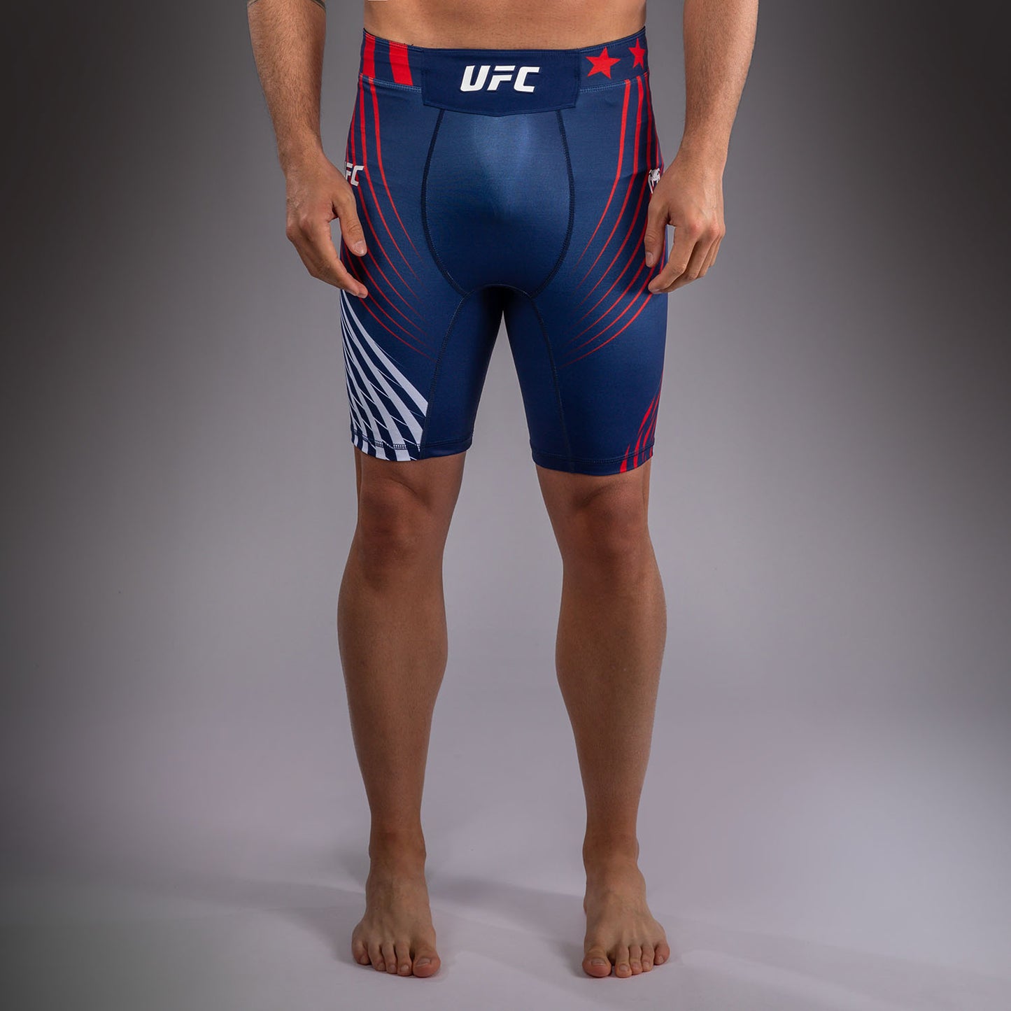Official UFC Freedom 250 by Venum 男士 Authentic Fight Night Vale Tudo 紧身格斗短裤 - 蓝色