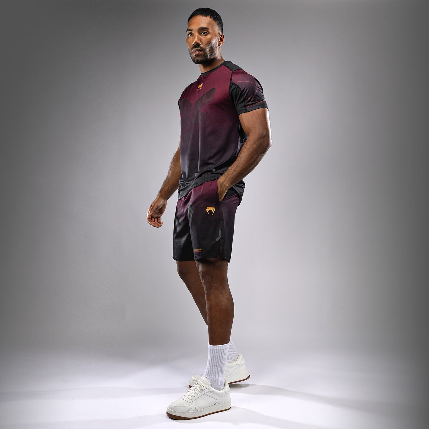 Venum Tactical XT Dry Tech T恤 – 黑色/酒红色/金色