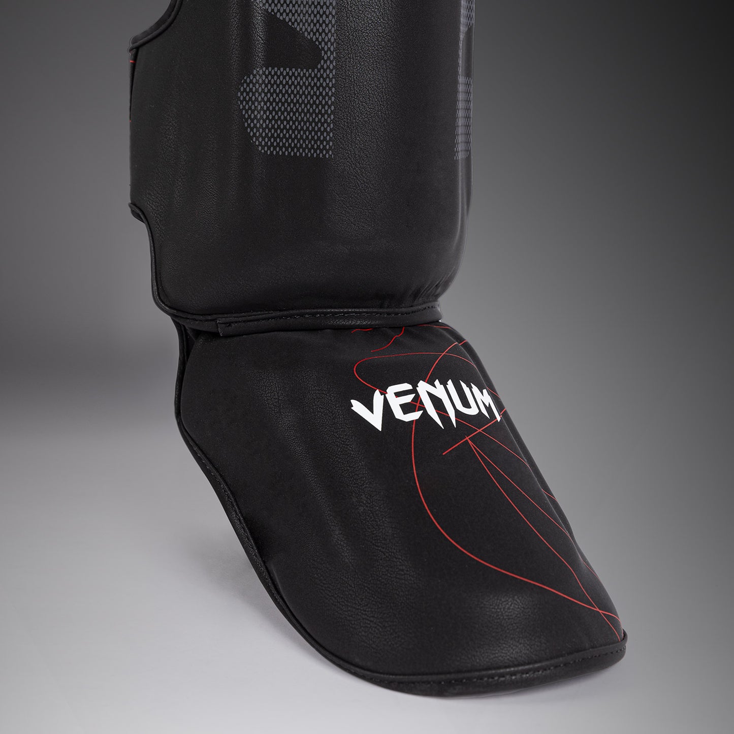 Venum Tactical XT 护胫 – 黑色/火红色