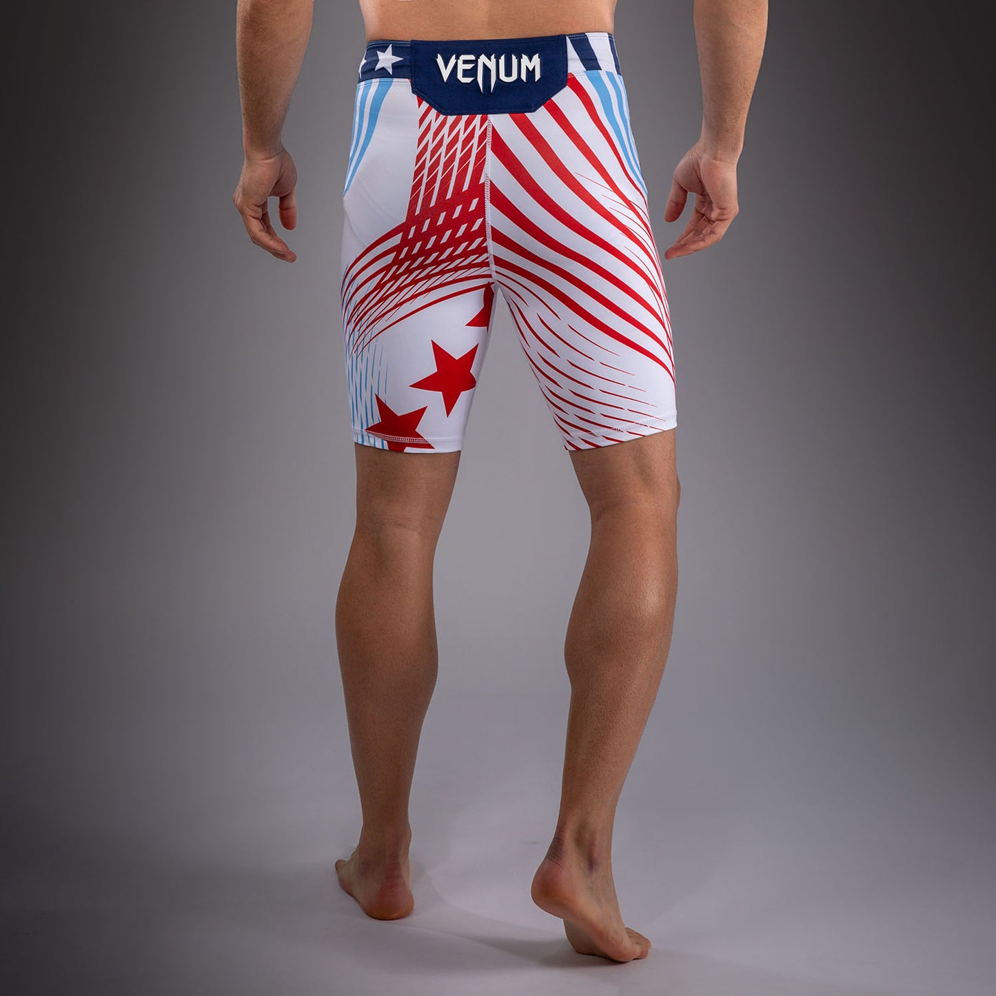 Official UFC Freedom 250 by Venum 男士 Authentic Fight Night Vale Tudo 紧身格斗短裤 - 白色