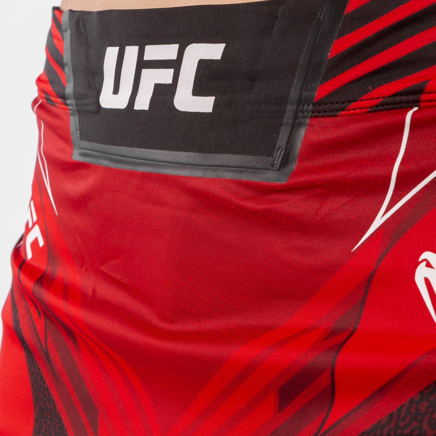 UFC Venum Authentic Fight Night 女士格斗短裙 – 红色