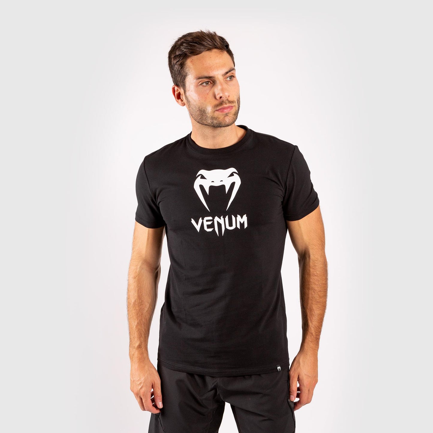 Venum Classic T恤–黑色
