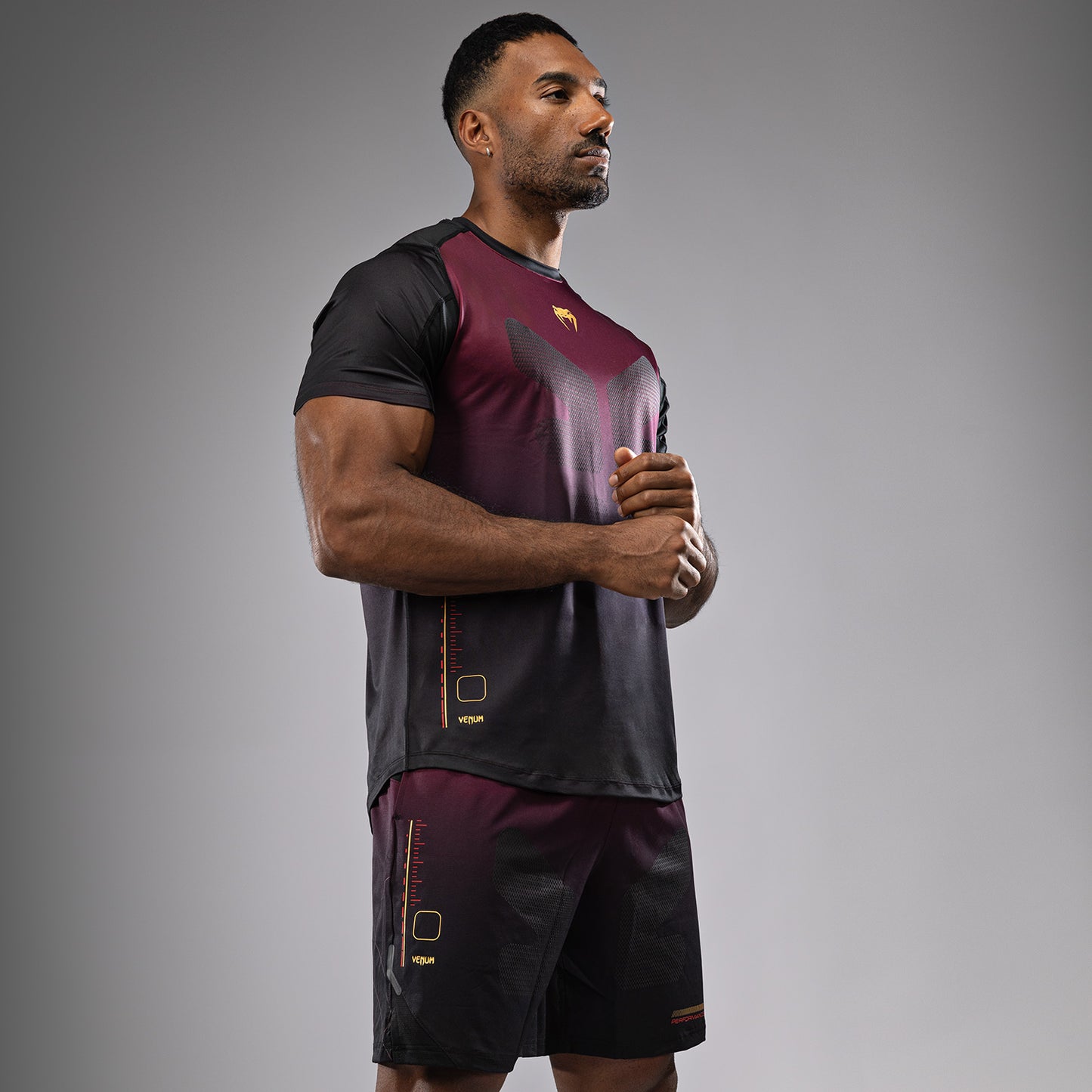 Venum Tactical XT Dry Tech T恤 – 黑色/酒红色/金色