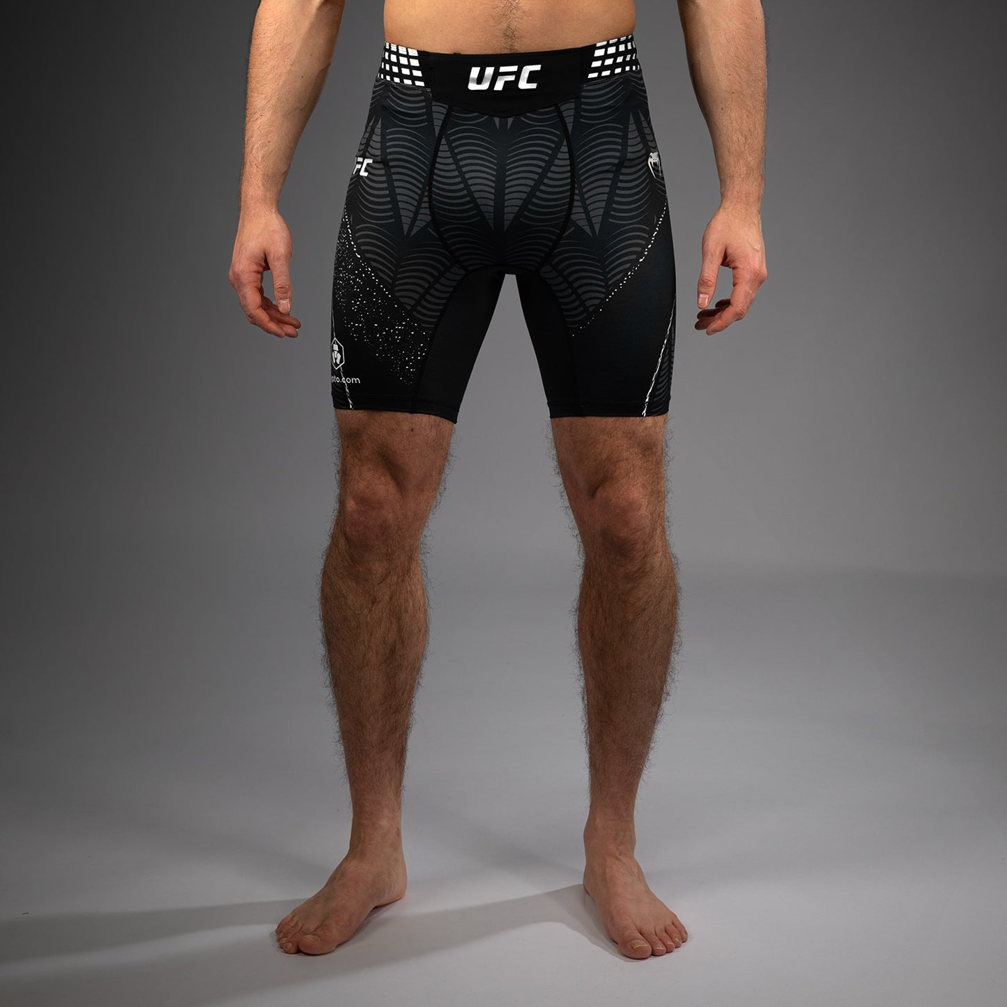 男士UFC Zenith by Venum 黑色Authentic Fight Night综合格斗短裤