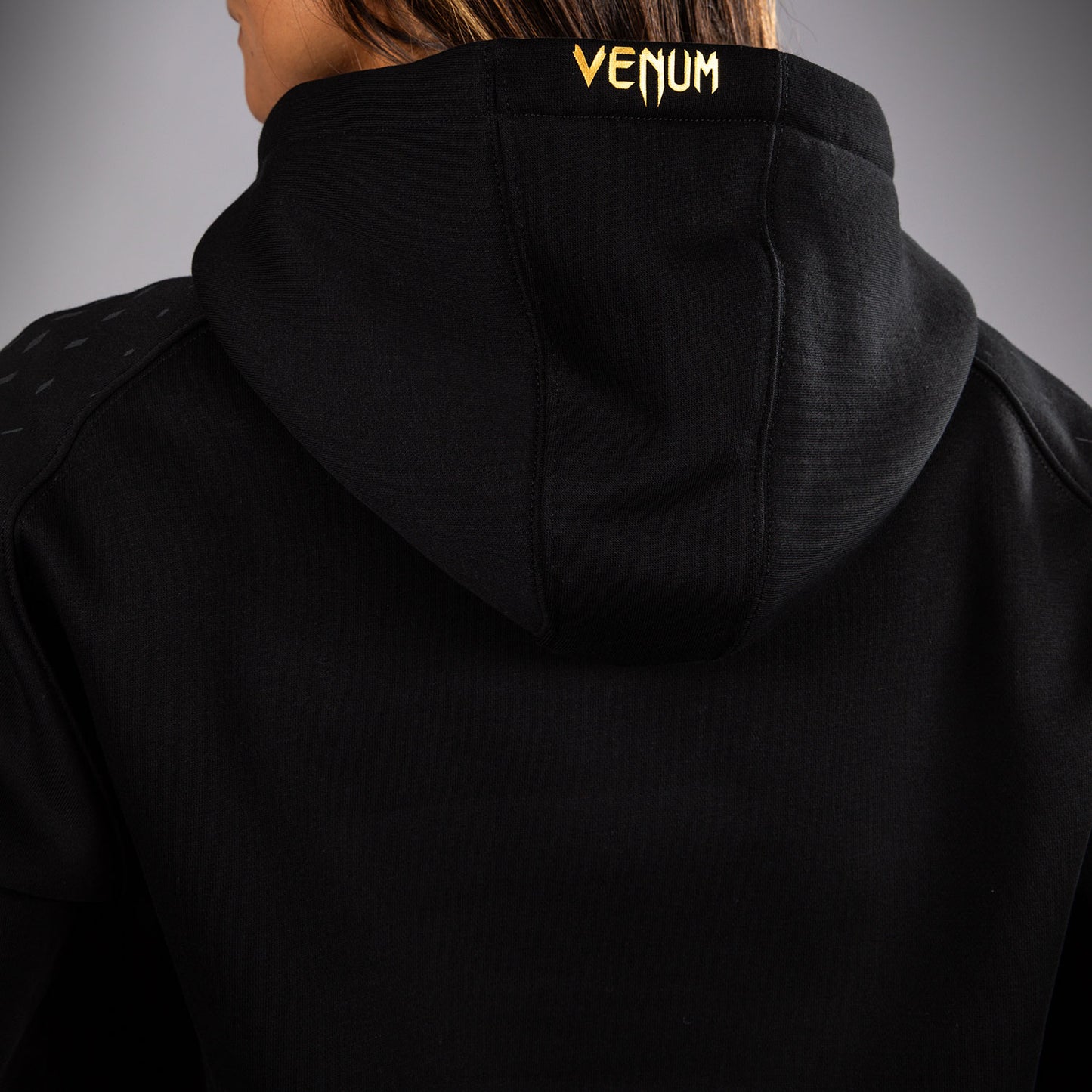 Women’s UFC Zenith by Venum Replica 冠军连帽衫