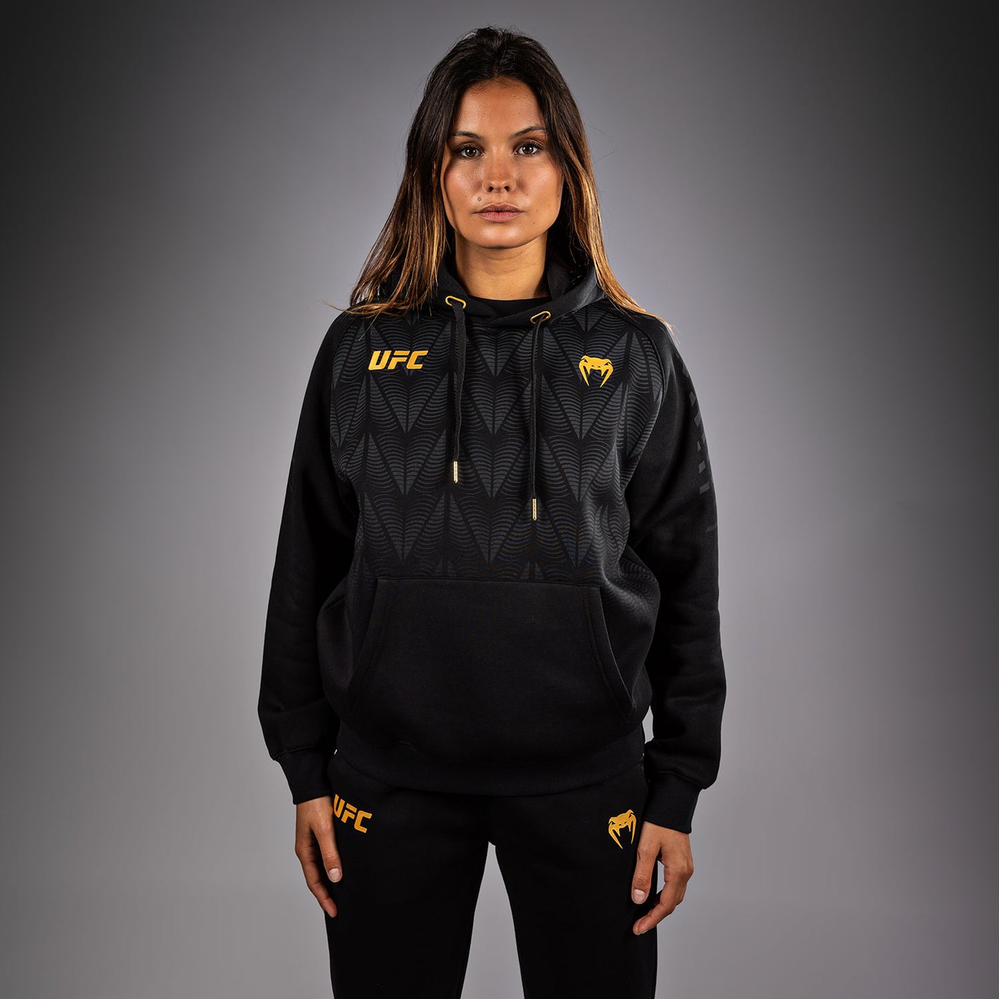 Women’s UFC Zenith by Venum Replica 冠军连帽衫