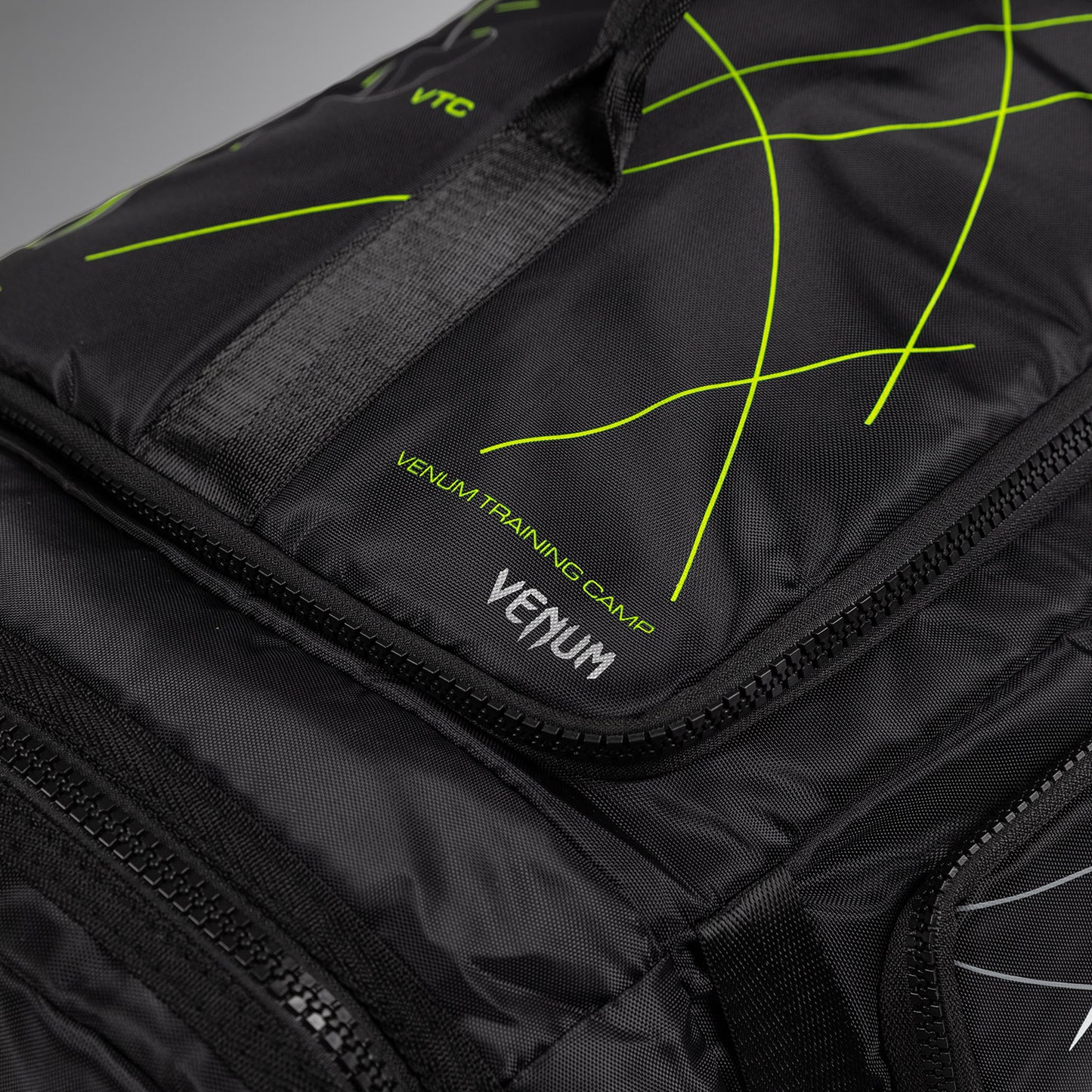 Venum Training Camp 4.0 运动包 – 黑色/荧光绿