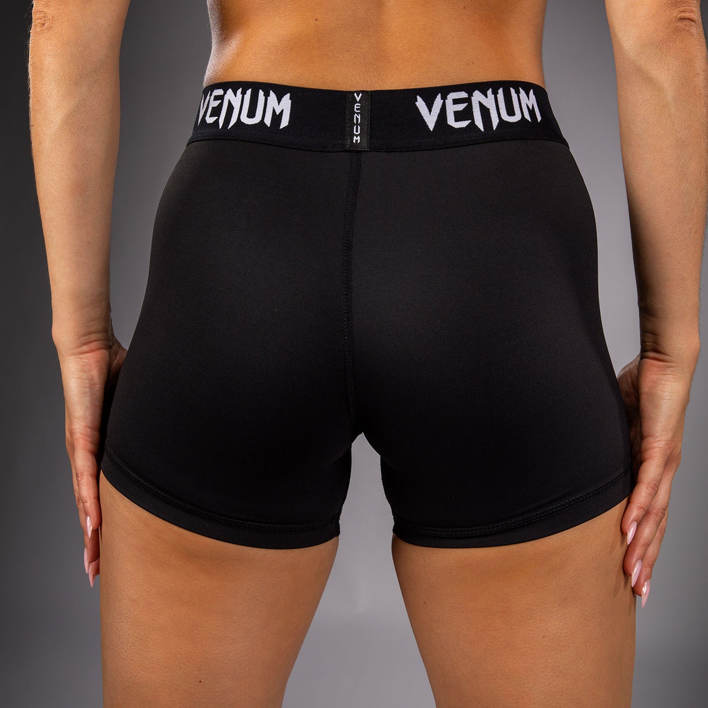 Venum UFC Unity by Venum Authentic Fight Week 女子功能压缩短裤 - 黑色
