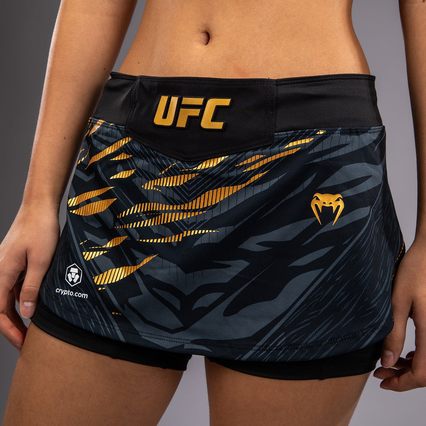 UFC Fusion by Venum Authentic Fight Night 女士格斗短裙 – 冠军款