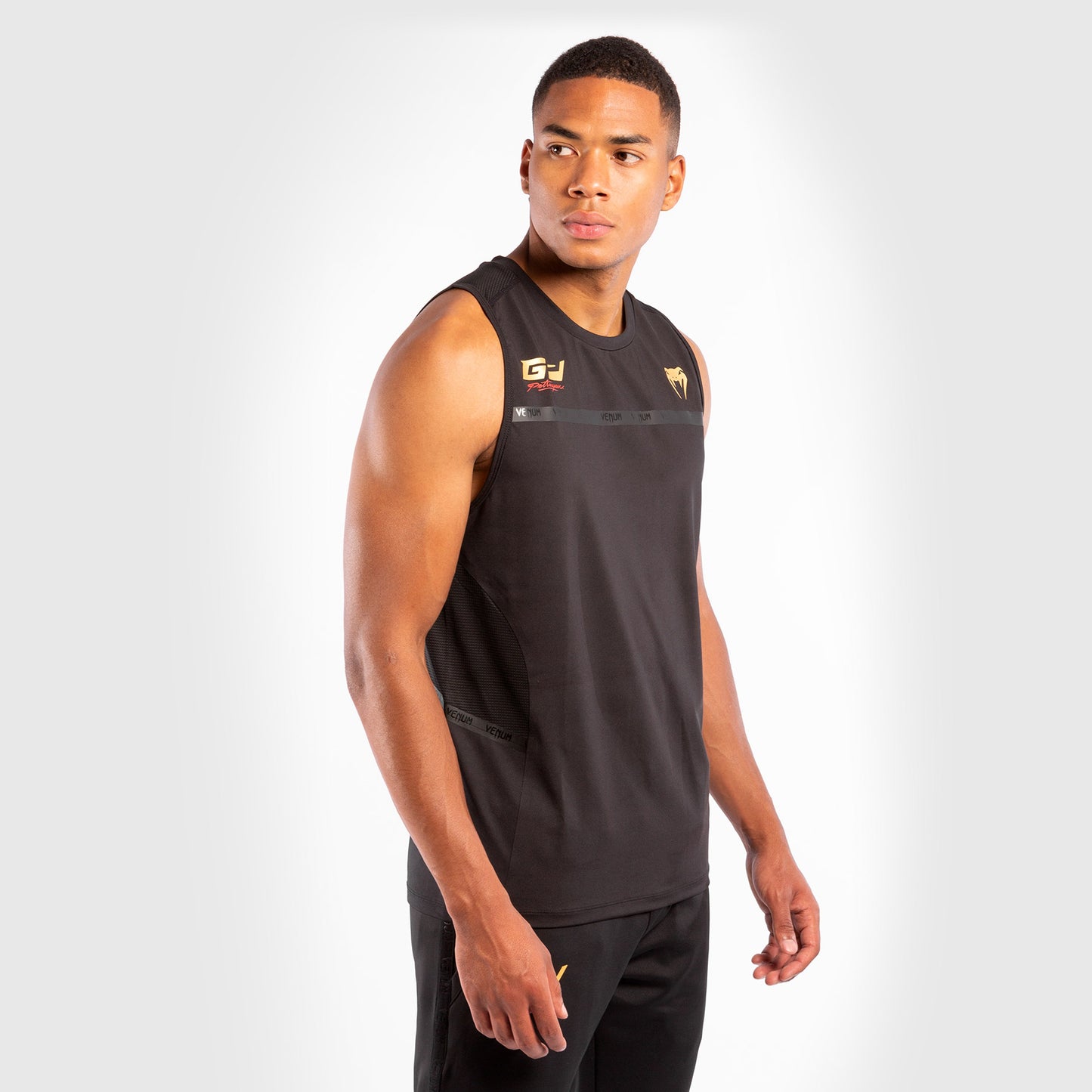Venum Petrosyan 2.0 Dry-Tech背心 – 黑色/金色