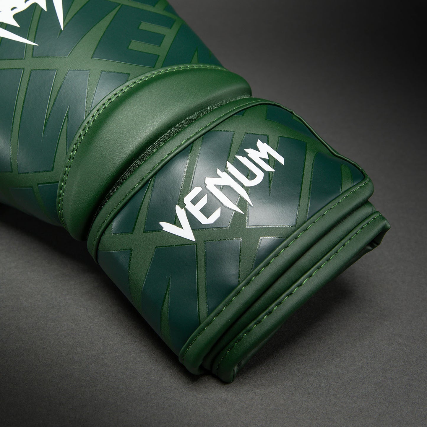 Venum Contender 1.5 XT 3D 拳击手套 – 森林绿