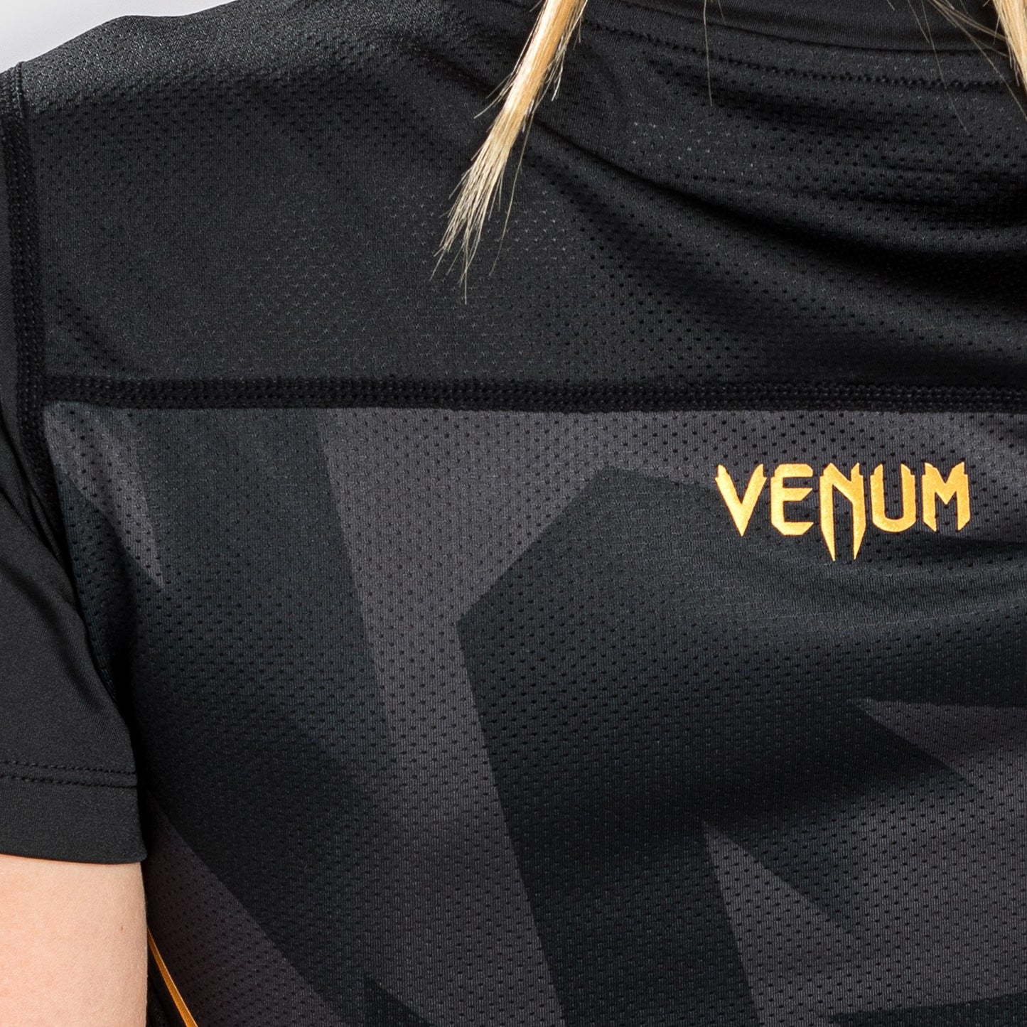 Venum Razor Dry Tech T恤 – 女士款 – 黑色/金色