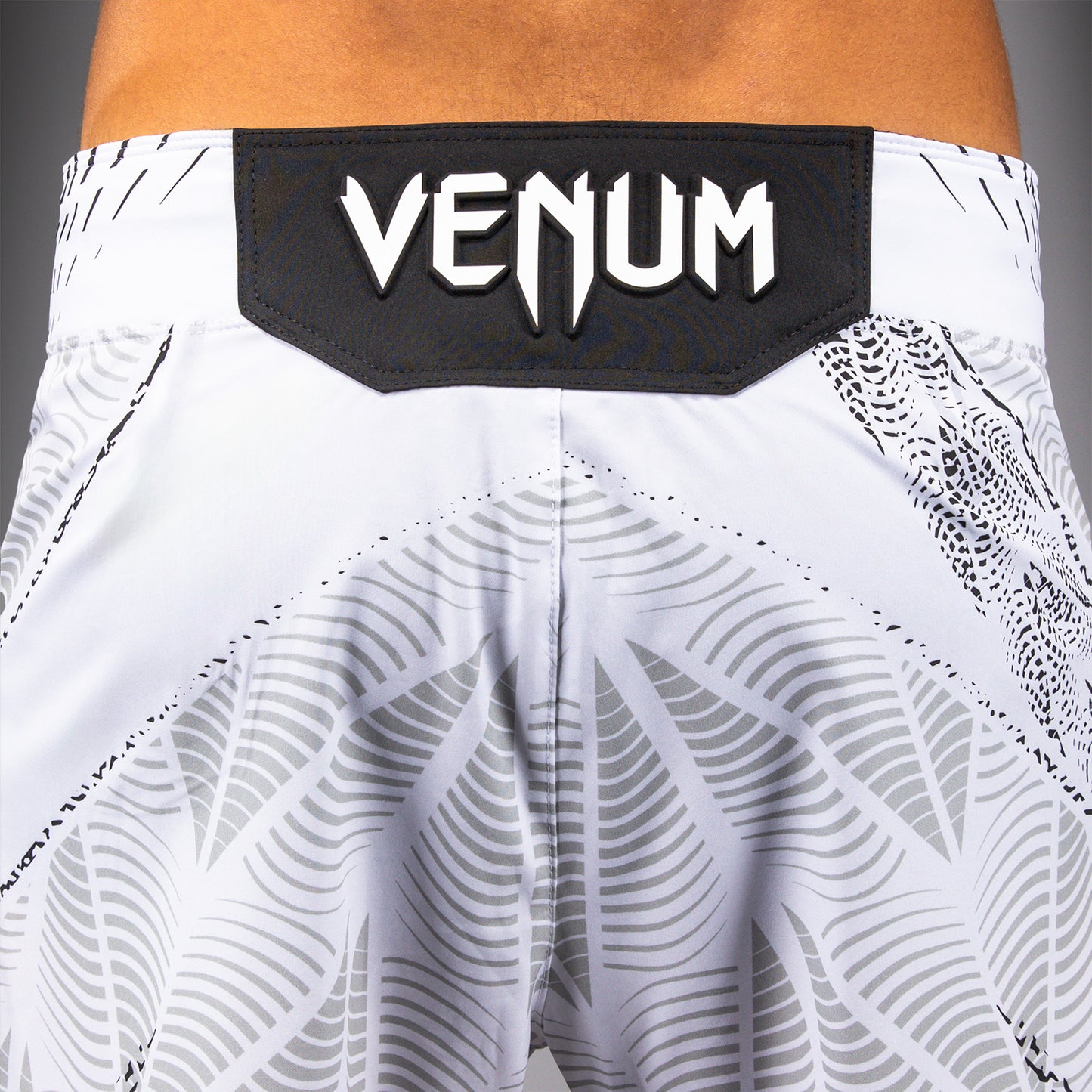 男士Venum UFC Zenith 白色正品Fight Night格斗短裤