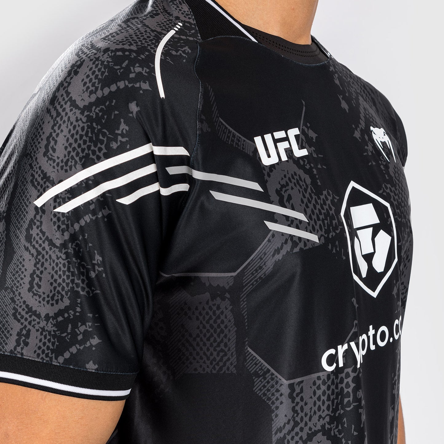 UFC Adrenaline by Venum Authentic Fight Night 男士Walkout球衣 – 黑色