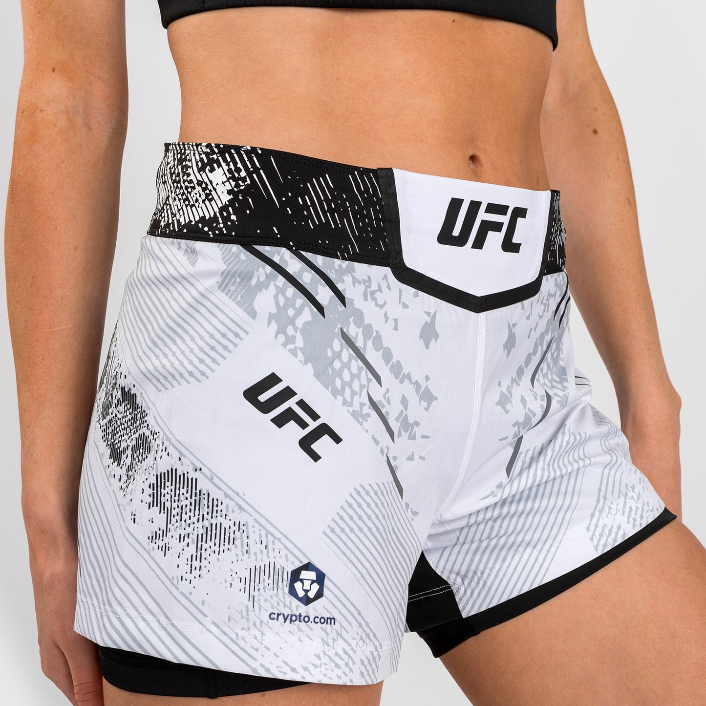 UFC Adrenaline by Venum Authentic Fight Night 女士格斗短裤 – 白色