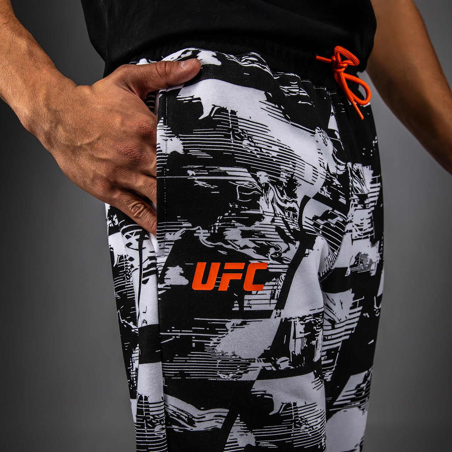 男士UFC Zenith by Venum 白色正品赛事周长裤