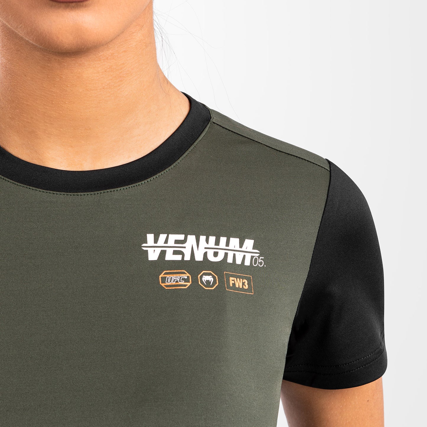 UFC Adrenaline by Venum Fight Week 女士 Dry Tech T恤 – 卡其色/青铜色