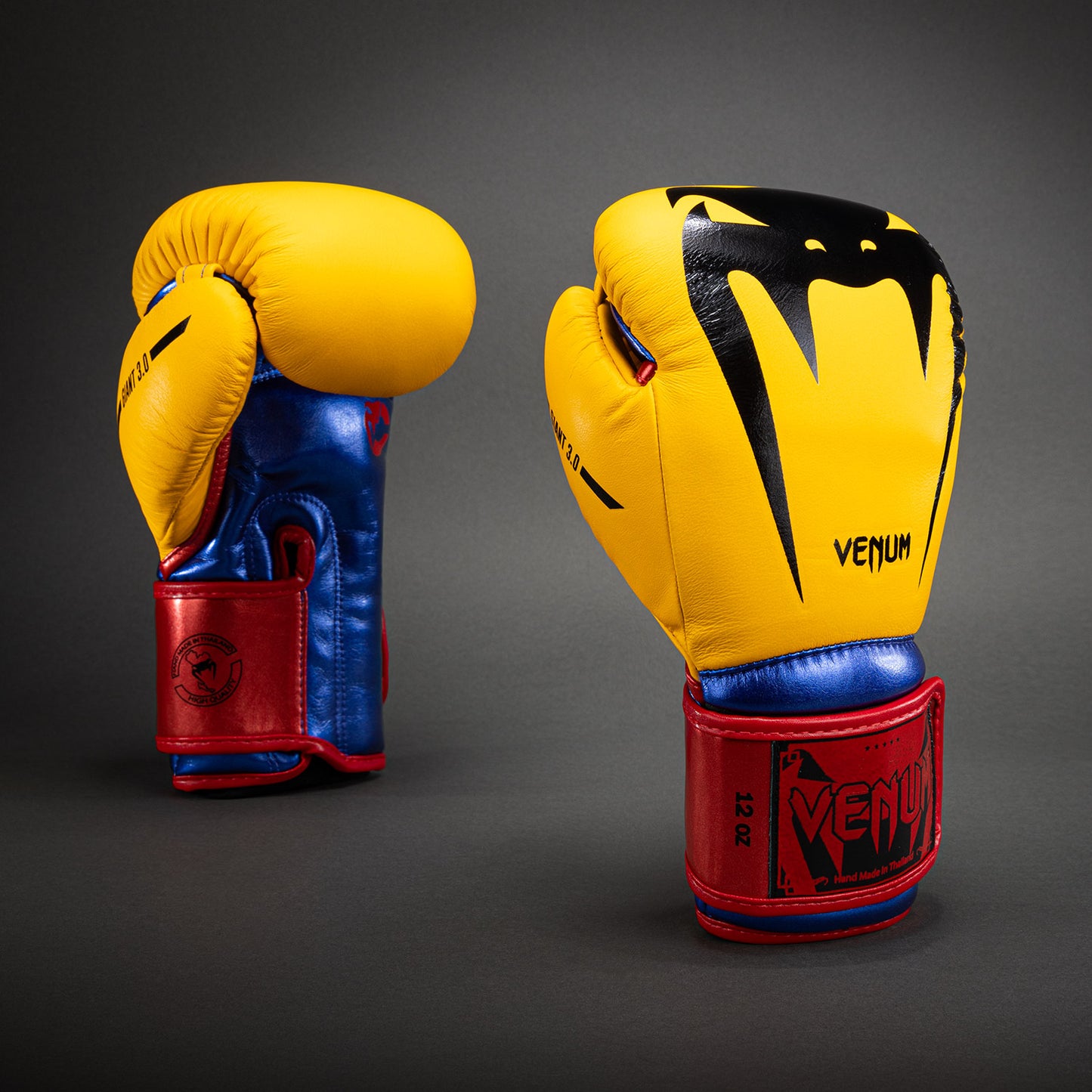 Venum Giant 3.0 拳击手套 – 黄色/蓝色/红色