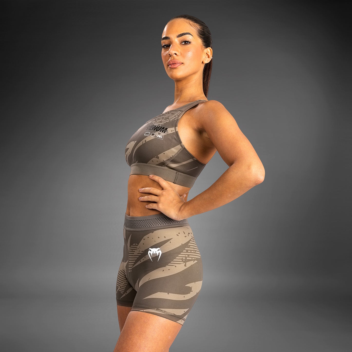 UFC Adrenaline by Venum Fight Week 女士综合格斗短裤 – 沙漠迷彩