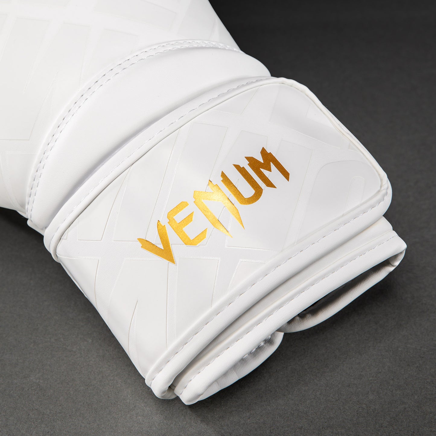 Venum Contender 1.5 XT 3D 拳击手套 - 白色/金色