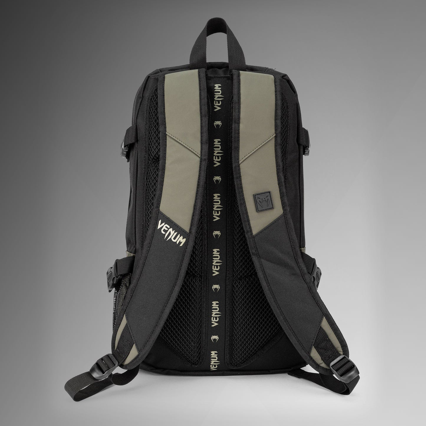 Venum Challenger Pro Evo 背包 (20-25L) – 卡其色/黑色