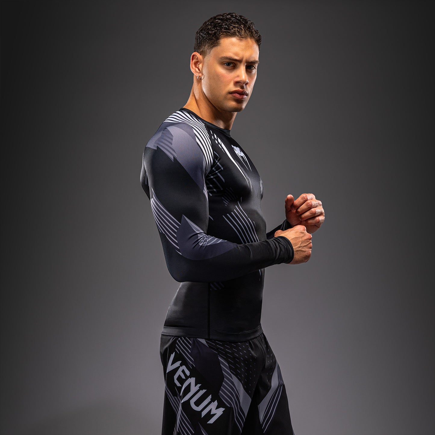 NO-GI 6.0 长袖紧身防磨衣 – 黑色/白色