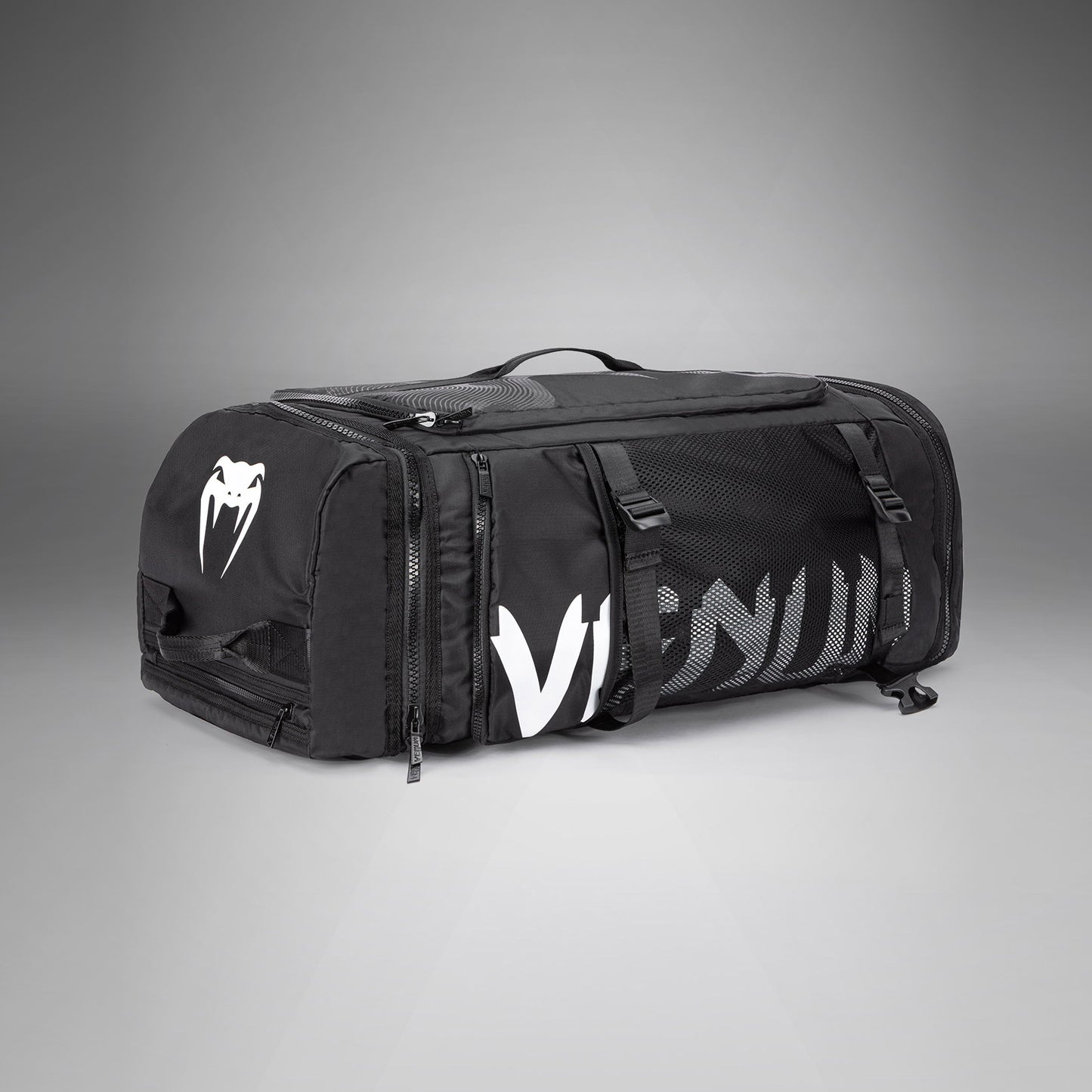 Venum Shockwave 可转换运动包（48L）– 黑色