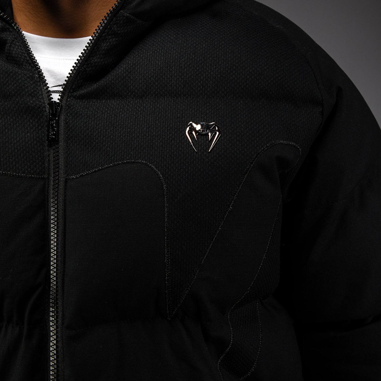 Venum Attack Urban Gi 羽绒服 – 黑色