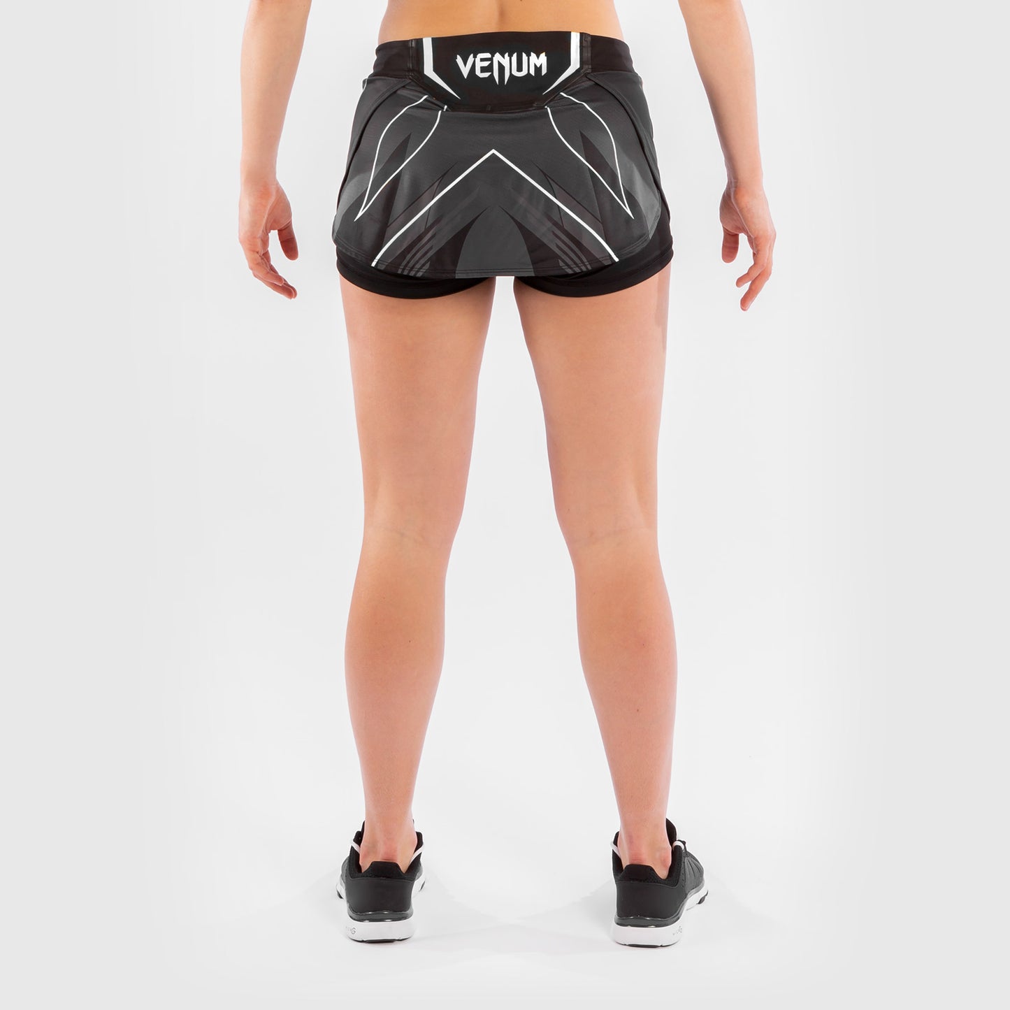 UFC Venum Authentic Fight Night 女士格斗短裙 – 黑色