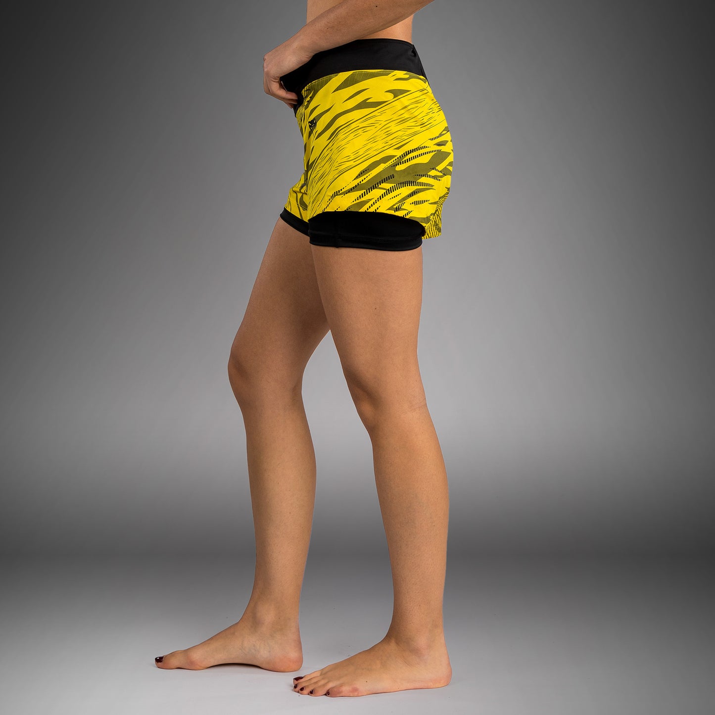 UFC Fusion by Venum 女士格斗短裤 – 黄色