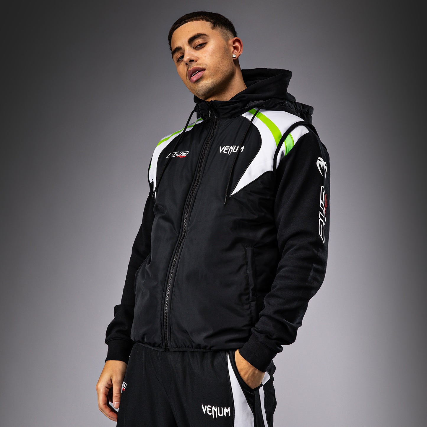Venum x Bud Racing 男士无袖羽绒服 – 黑色/白色/酸橙绿