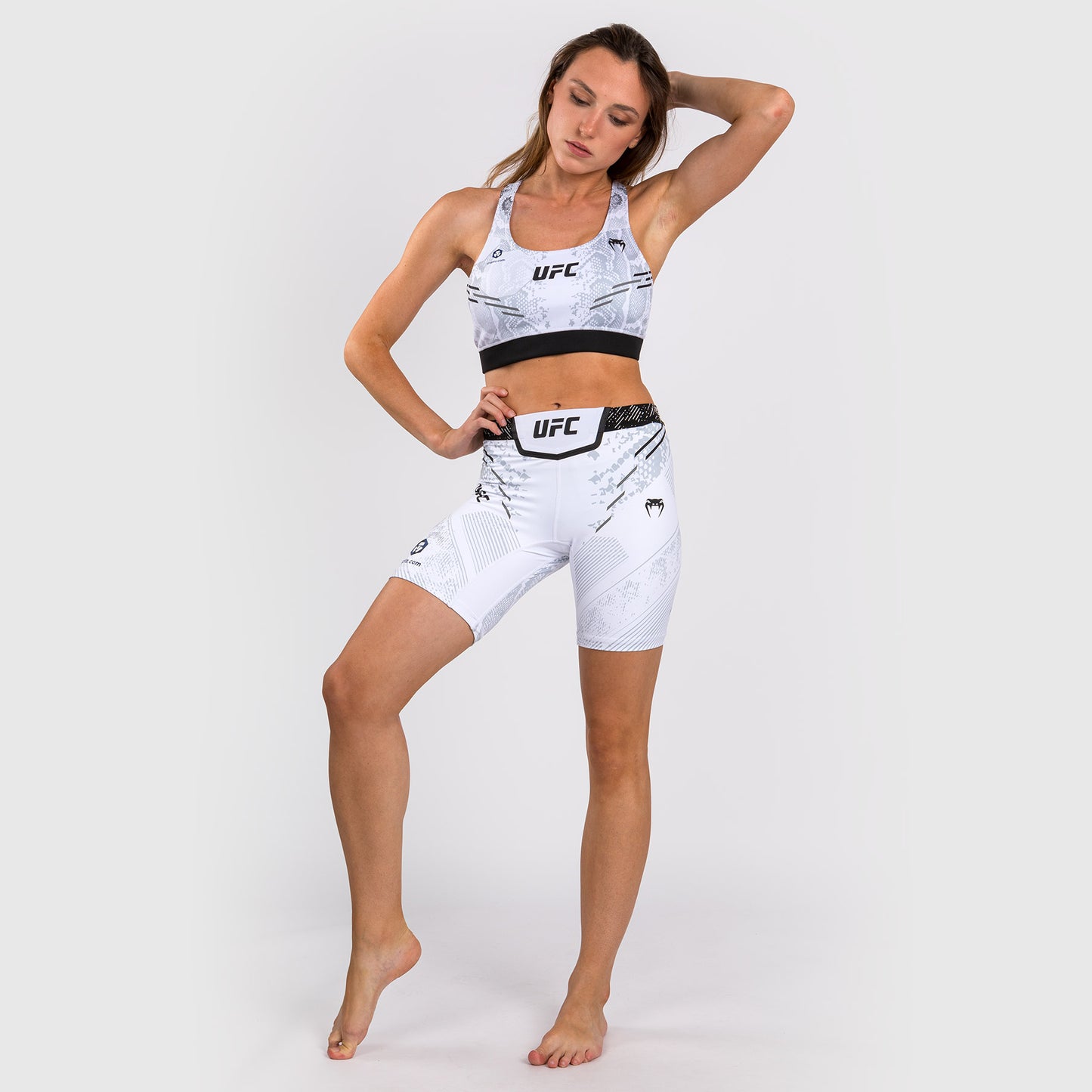 UFC Adrenaline by Venum 女士综合格斗短裤–长款–白色