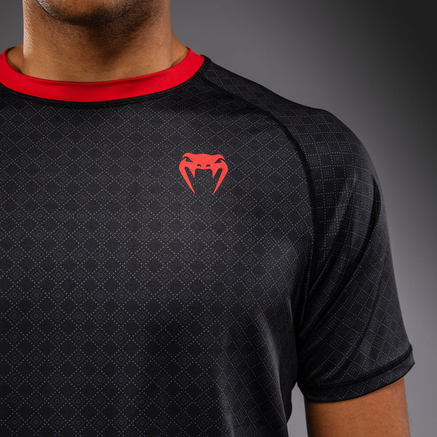 Venum X Roger Gracie Academy Dry Tech T恤 – 黑色/红色